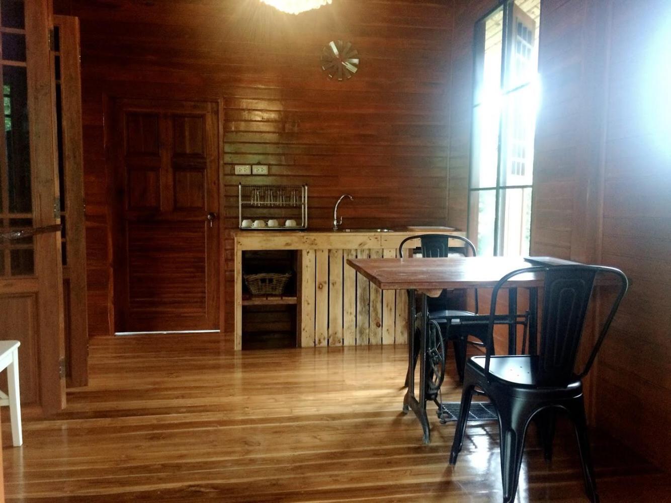 One-Bedroom Chalet - Photo 9