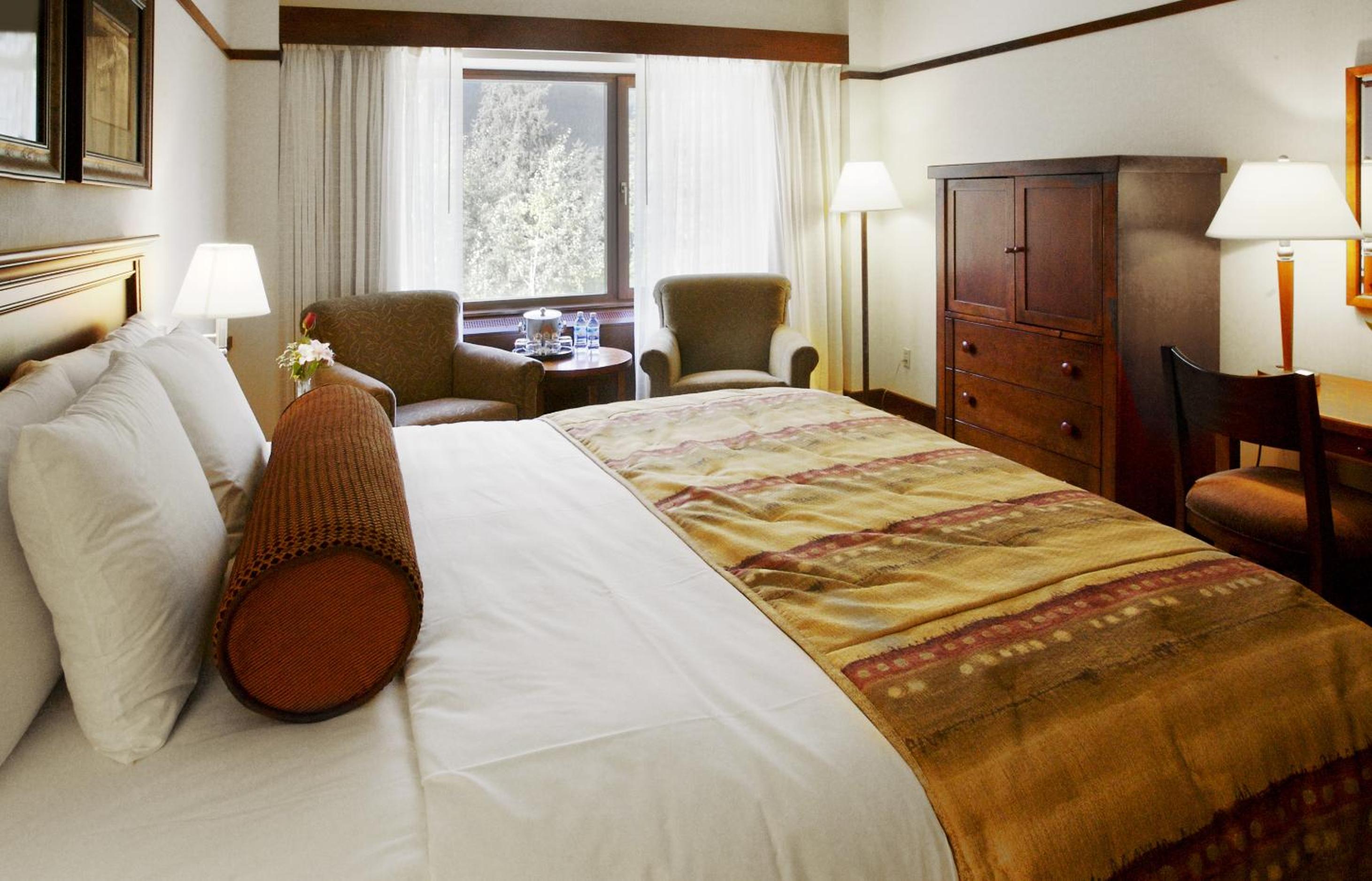 Deluxe King Room photo 2