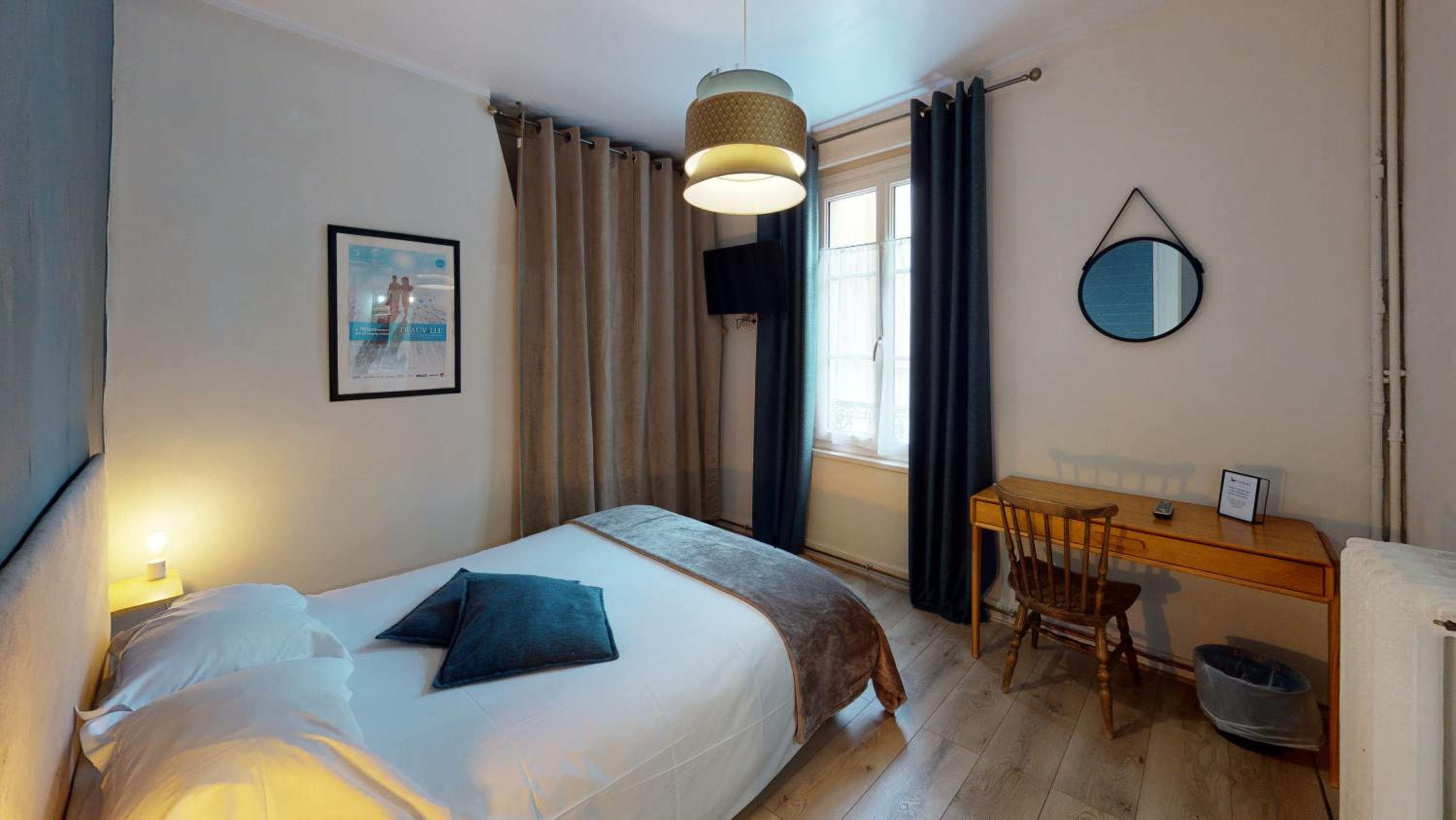 Double Room - Photo 12