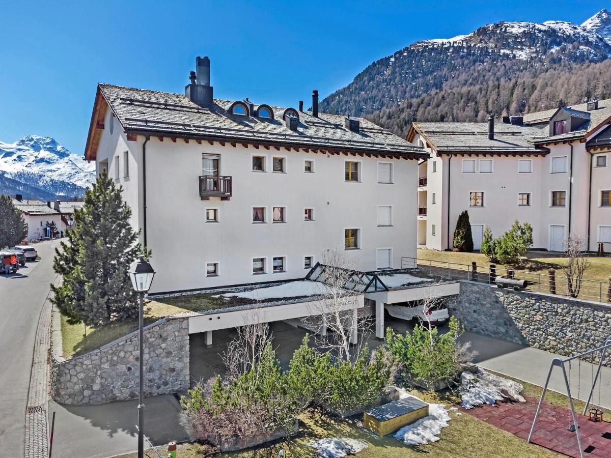 Apartment with Mountain View photo 1