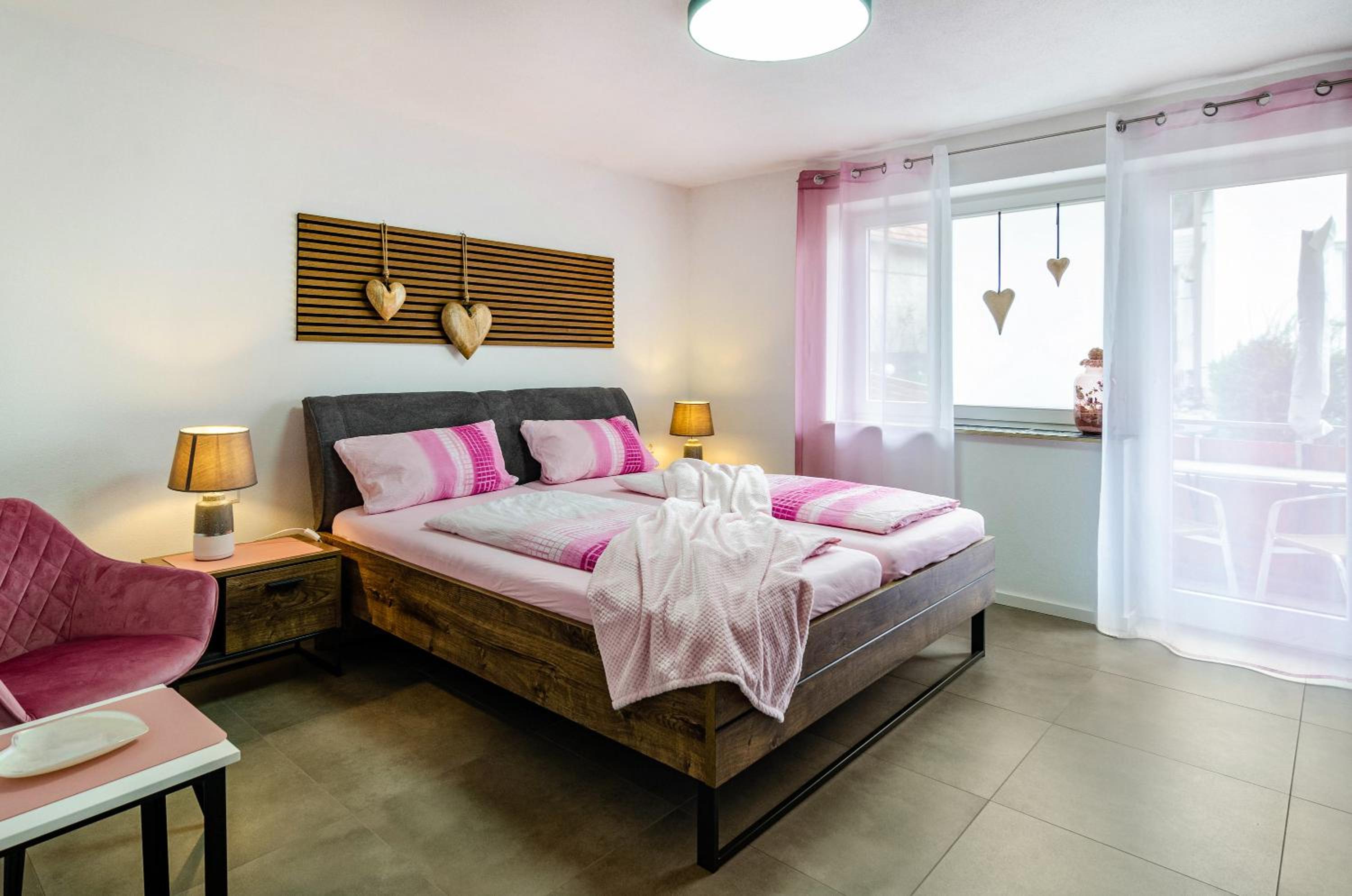 Two-Bedroom Deluxe Apartment with Balcony