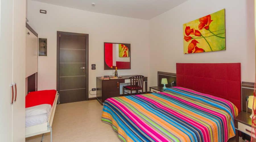 Family Room (2 Adults + 1 Child)