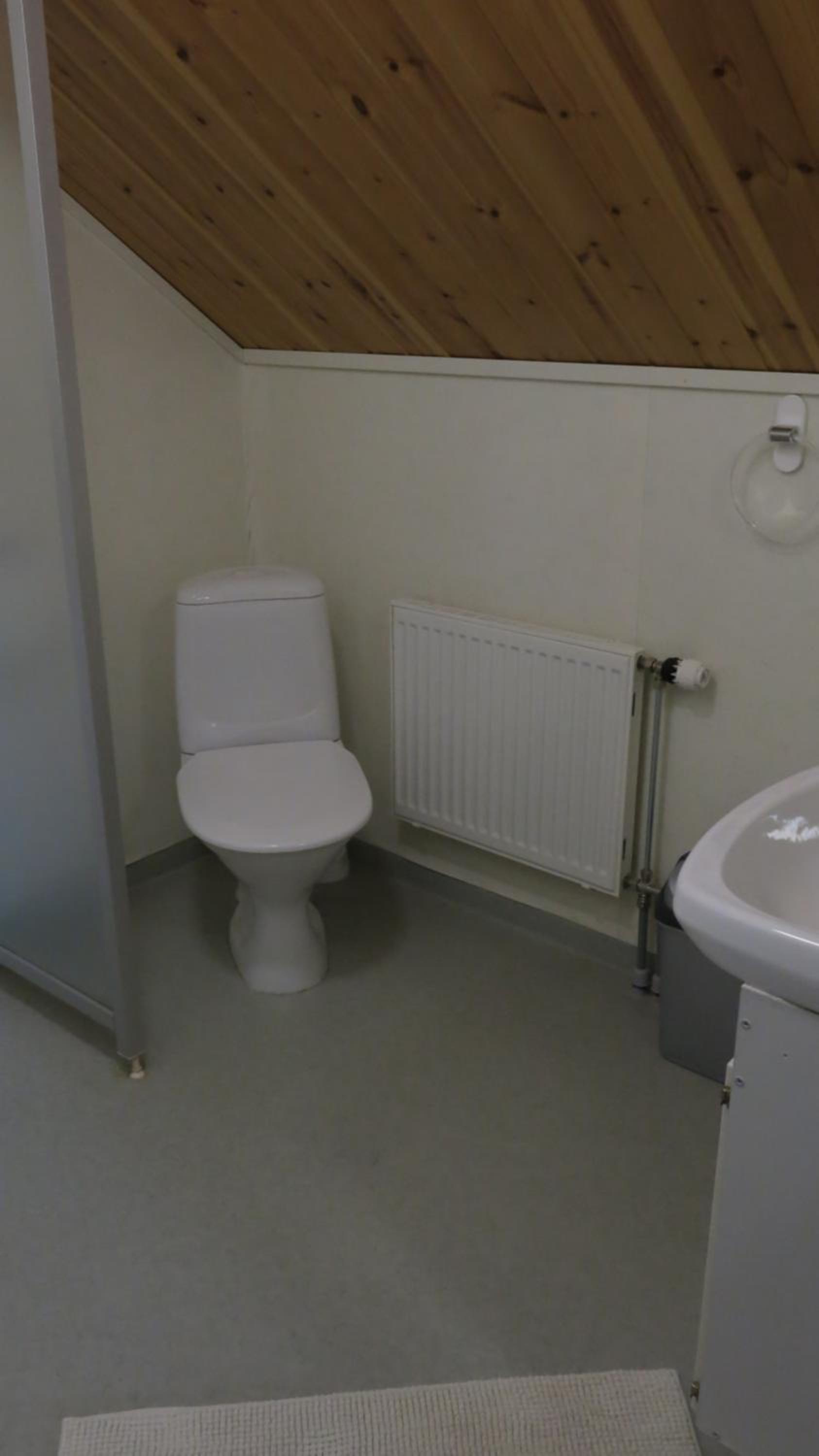 Double Room with Private Bathroom - Photo 7