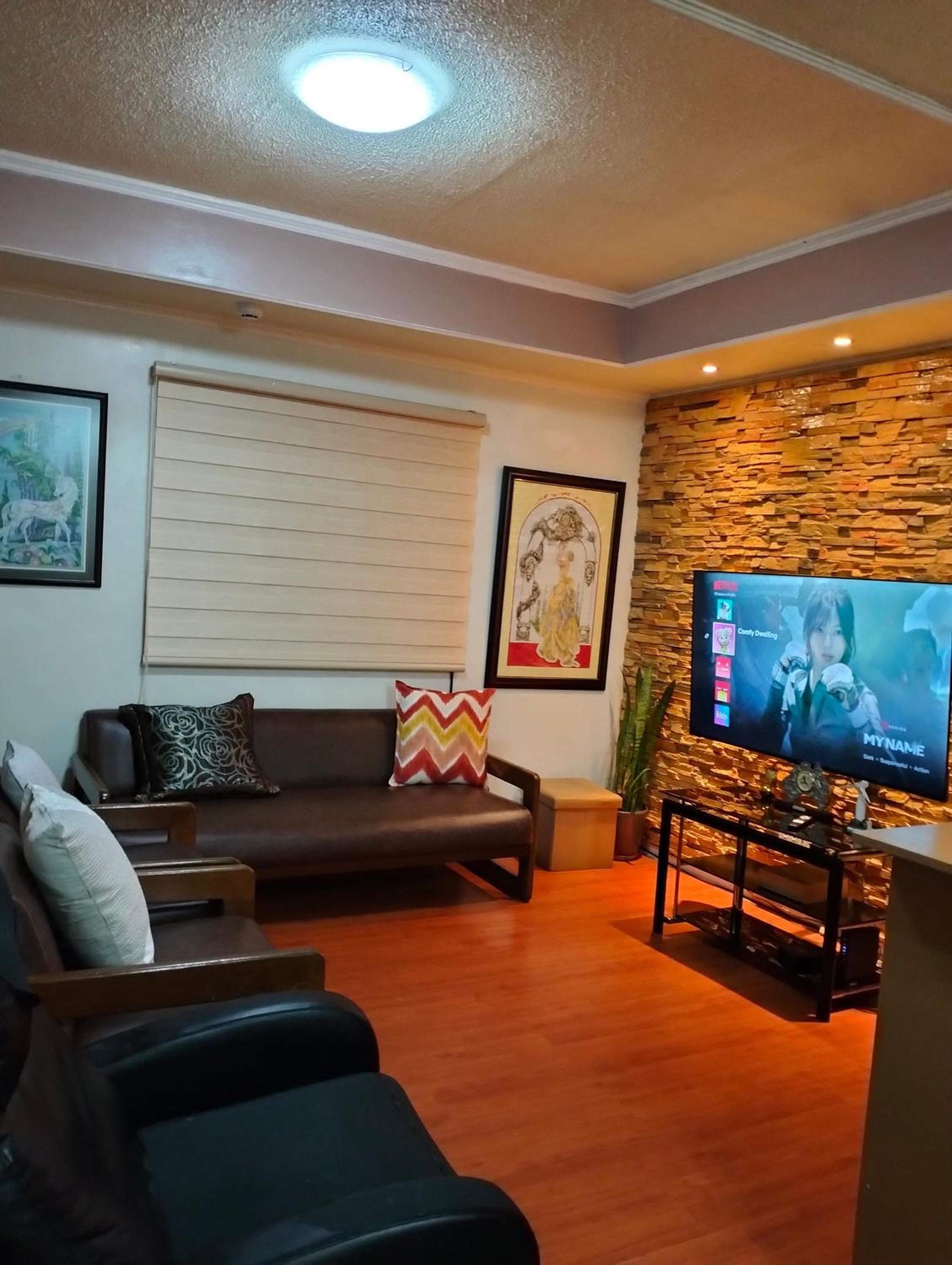 Two-Bedroom Apartment - Photo 18