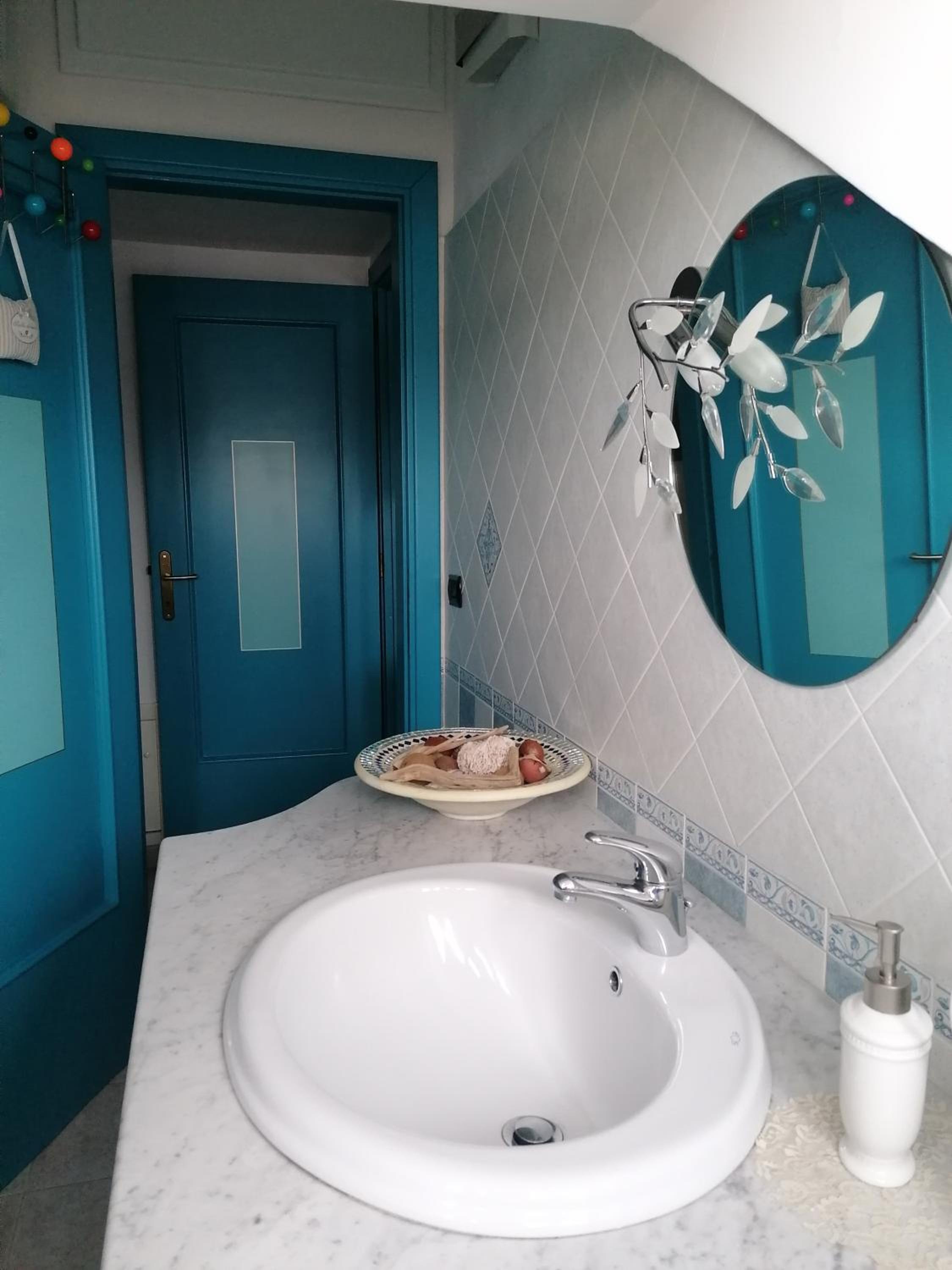 Double Room with Private Bathroom - Photo 5
