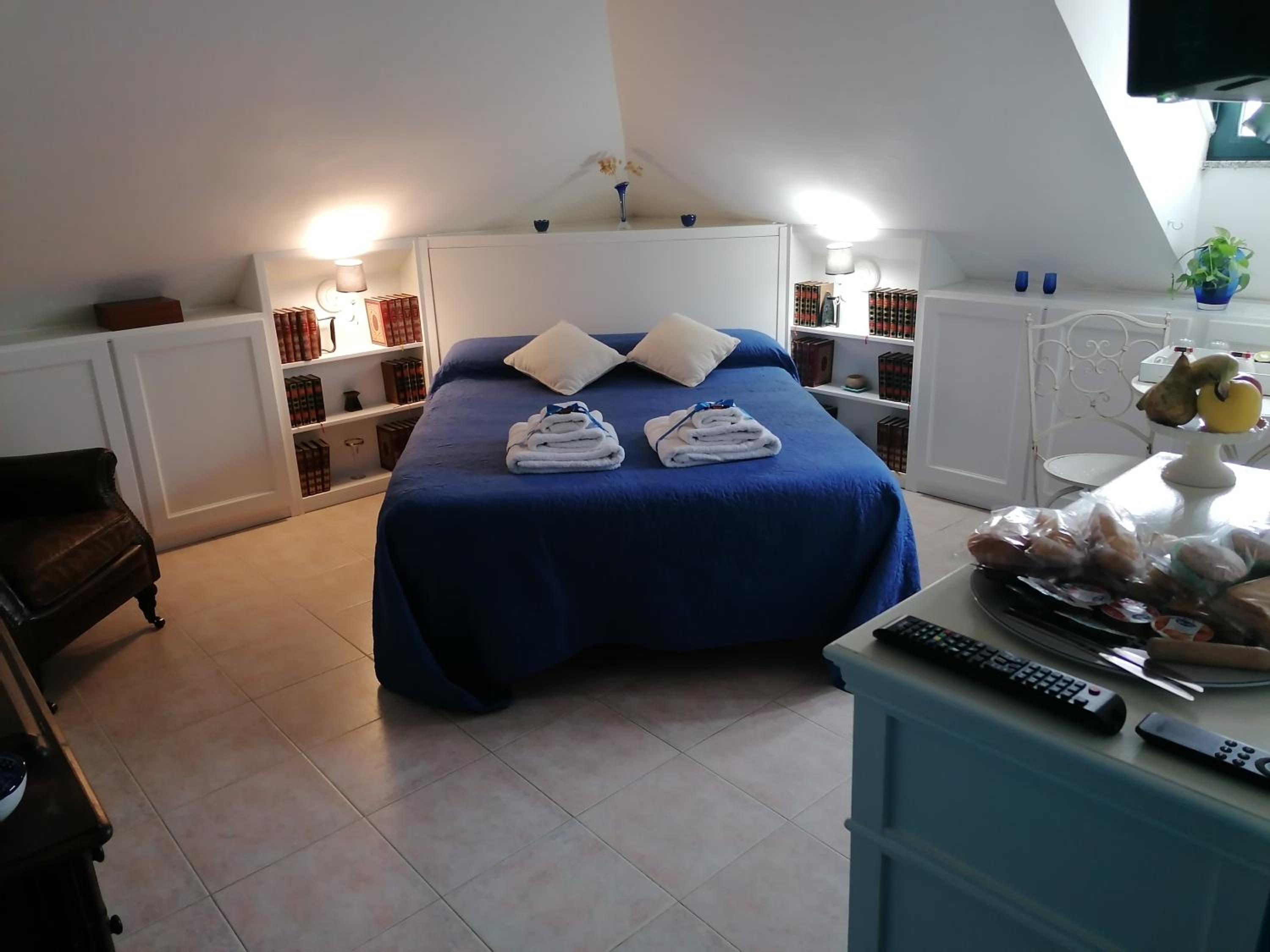Double Room with Private Bathroom - Photo 1