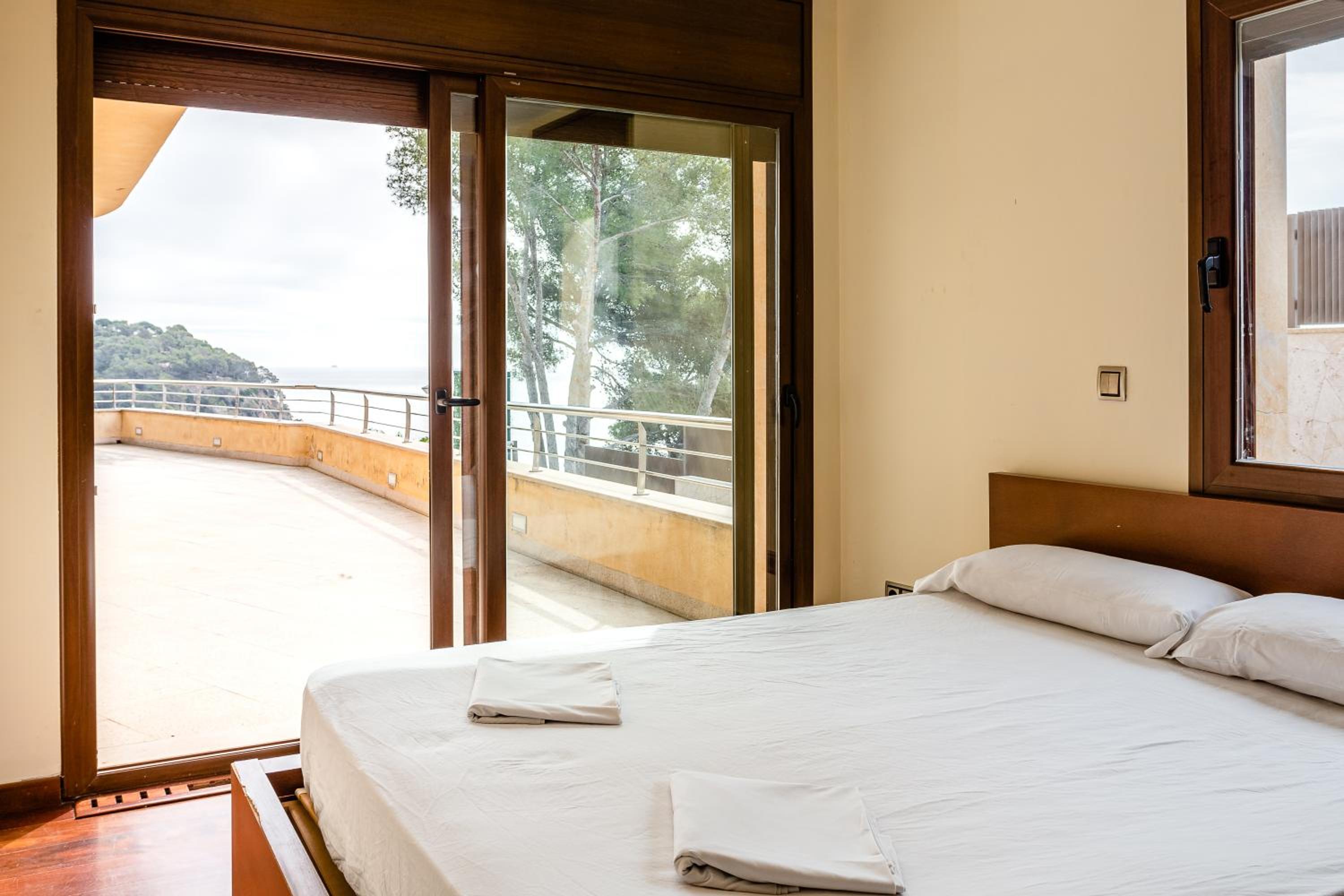 Villa with Sea View photo 2