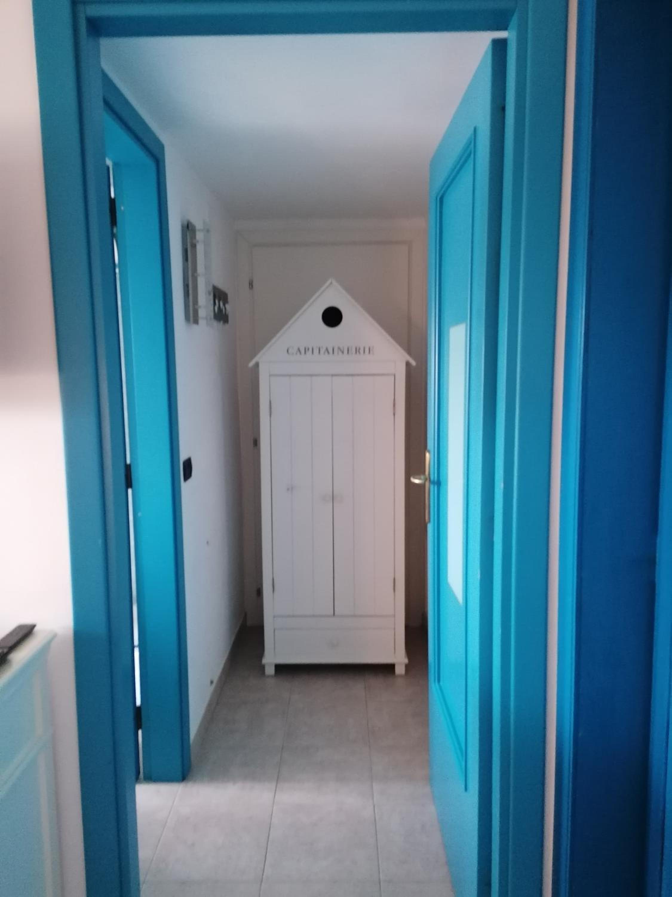 Double Room with Private Bathroom - Photo 2