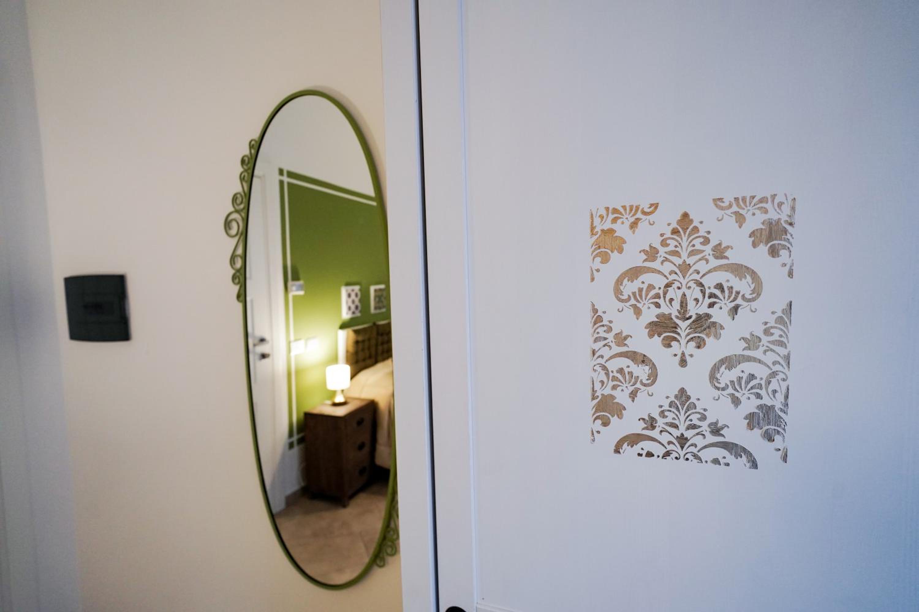 Standard Double Room - Photo 12
