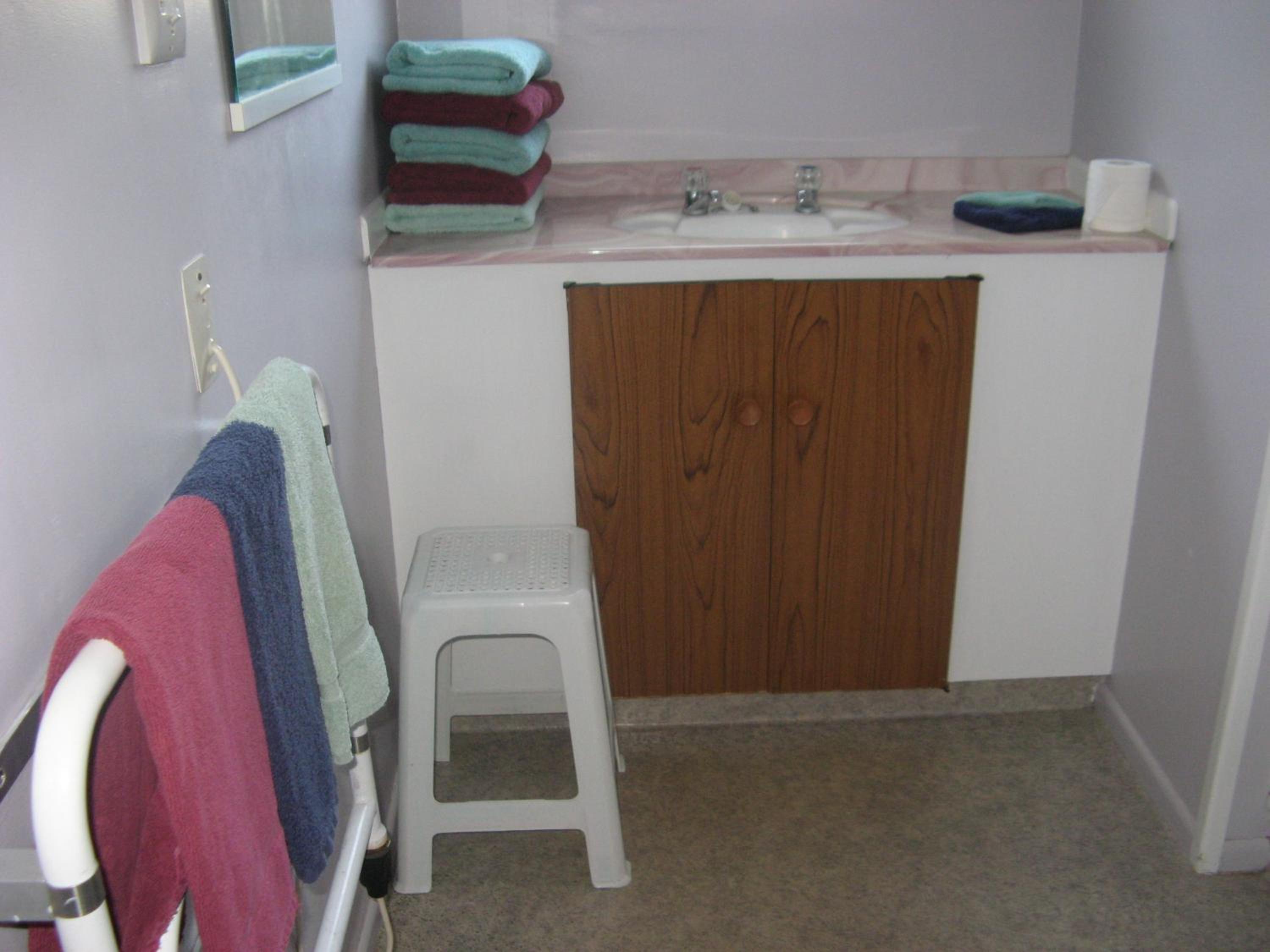 Family Room - Photo 8