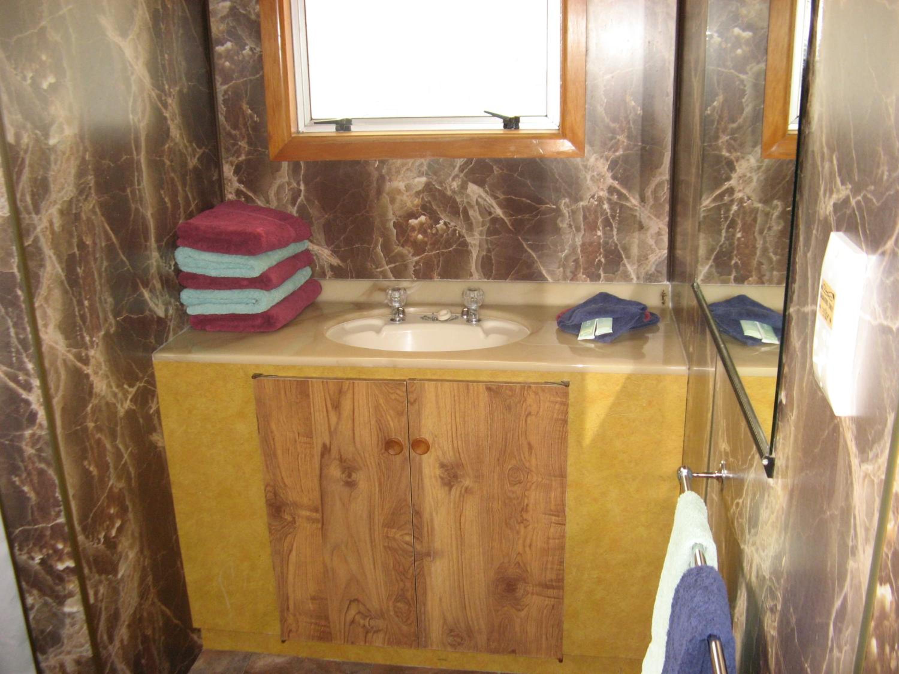 Family Room - Photo 20