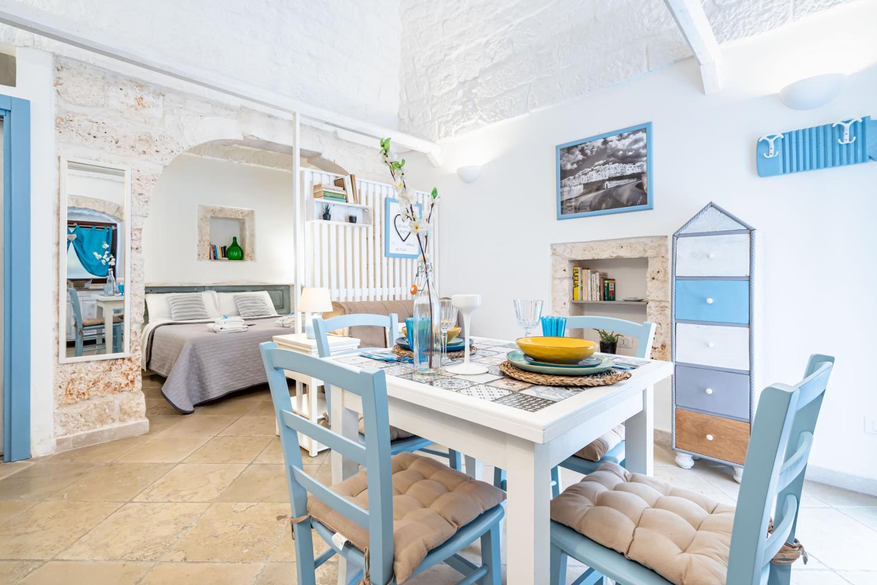 One-Bedroom House photo 1
