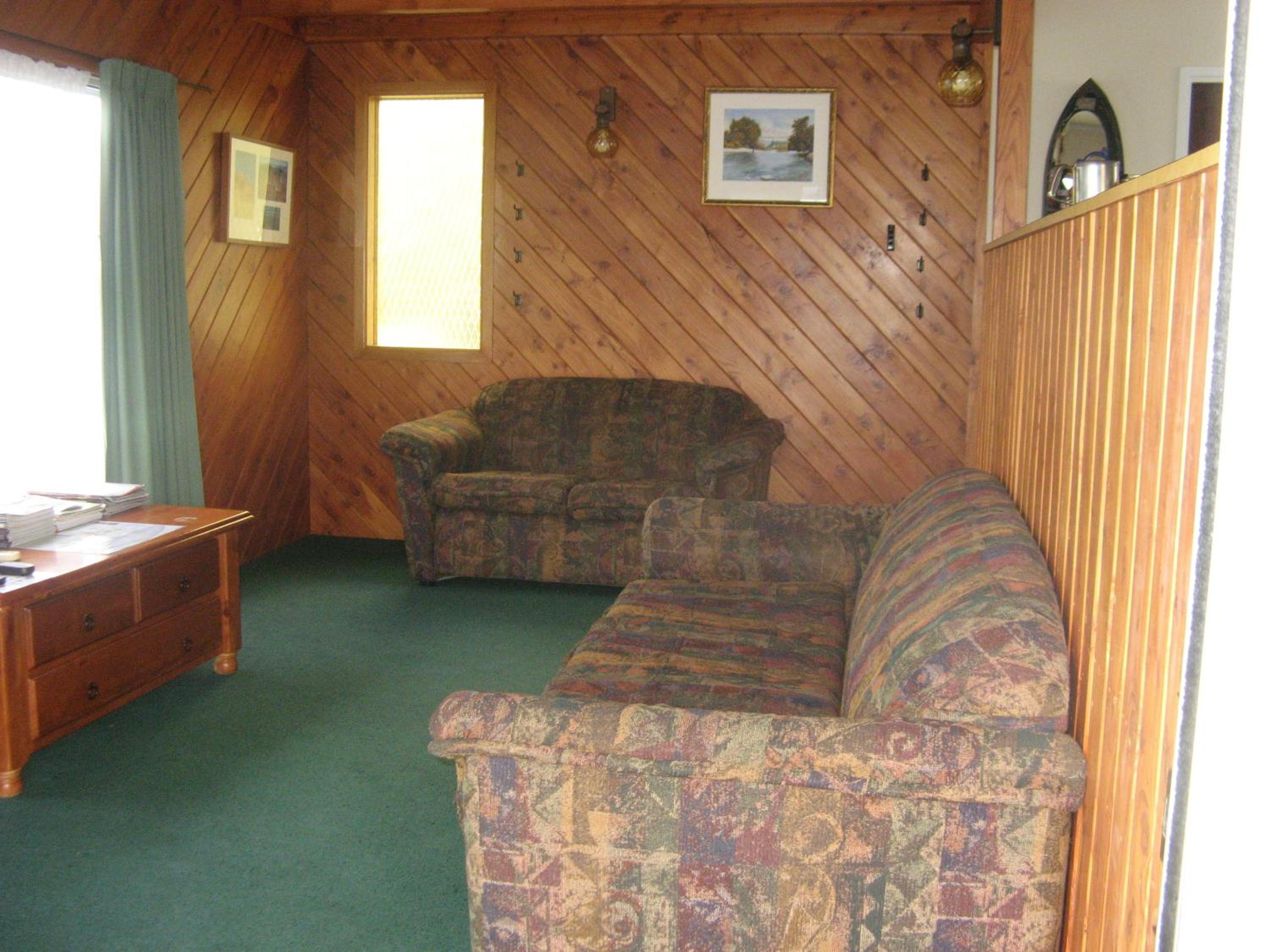Family Room - Photo 4
