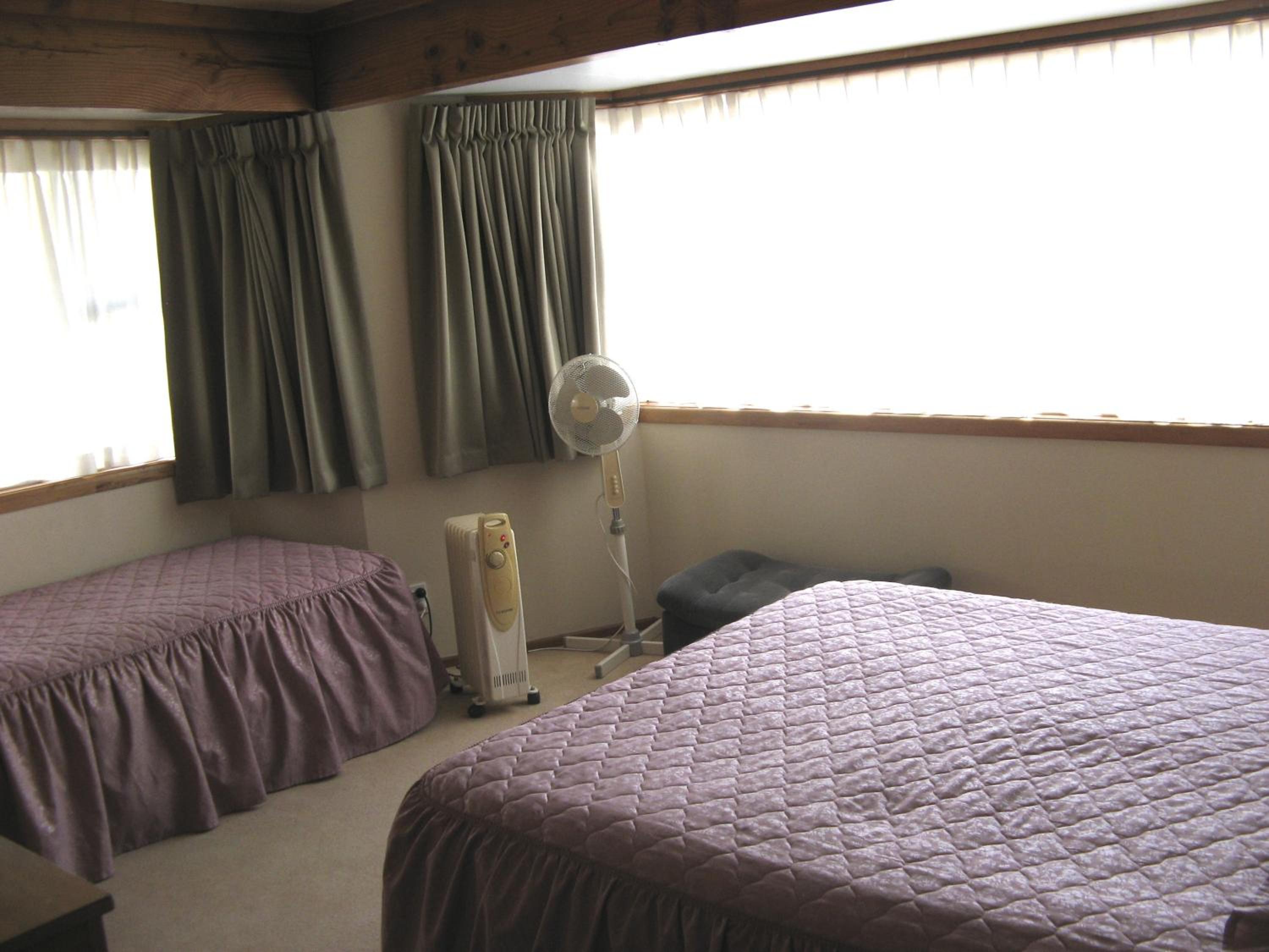 Double or Twin Room - Photo 2