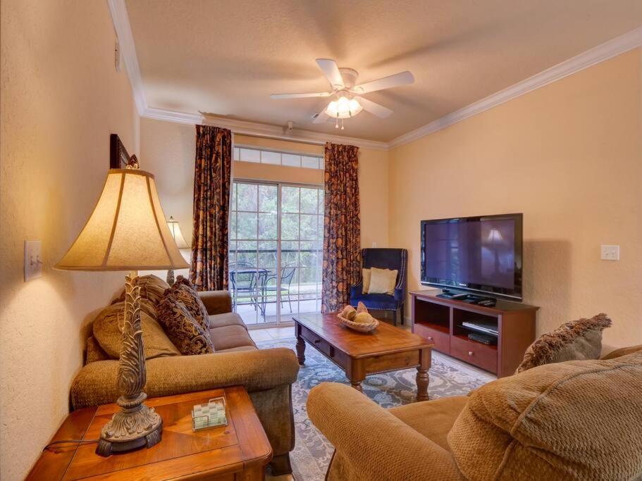Three-Bedroom Apartment photo 1