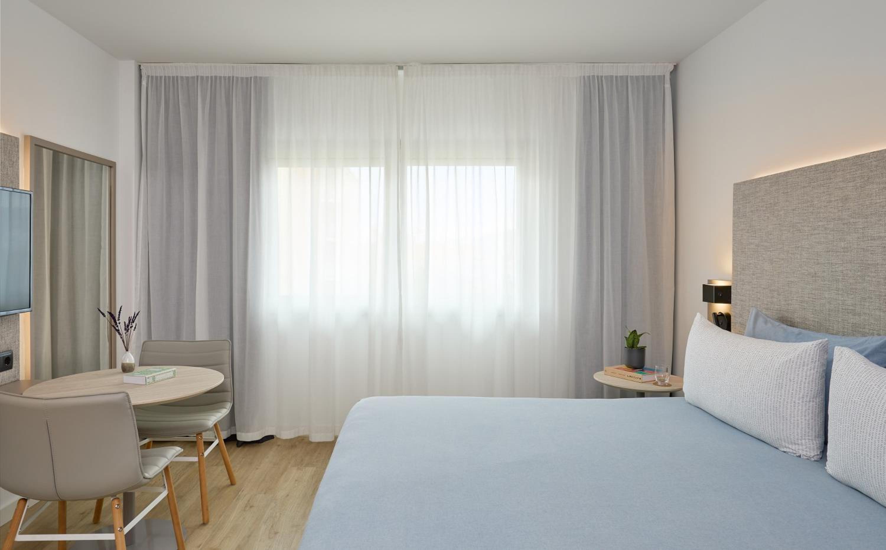 Connecting The Townhouse & The Studio City View