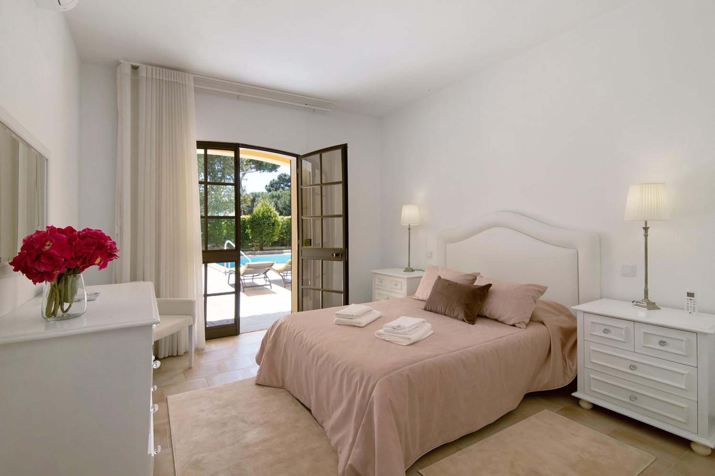 Villa with Garden View
