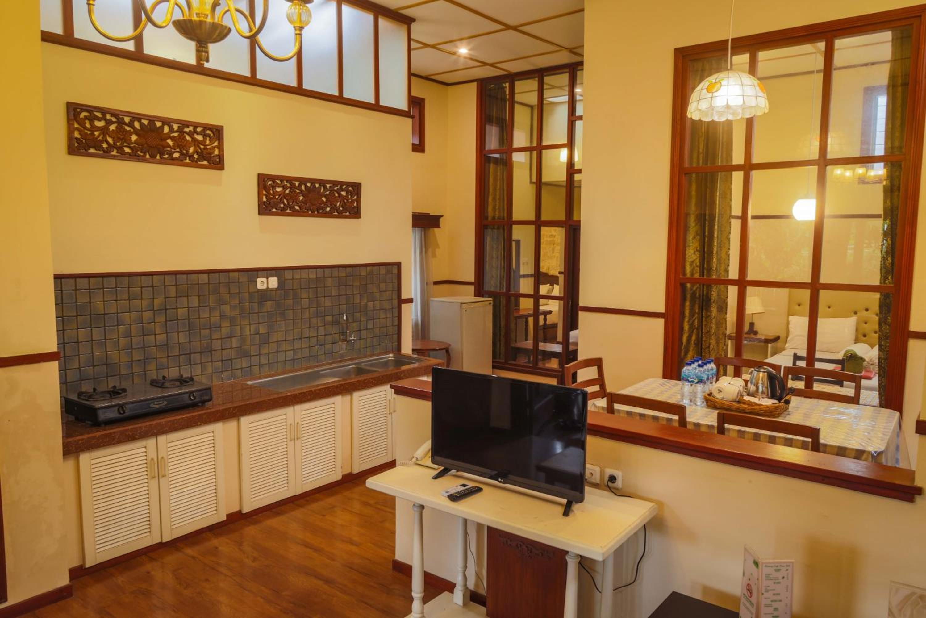 Three-Bedroom Villa photo 3