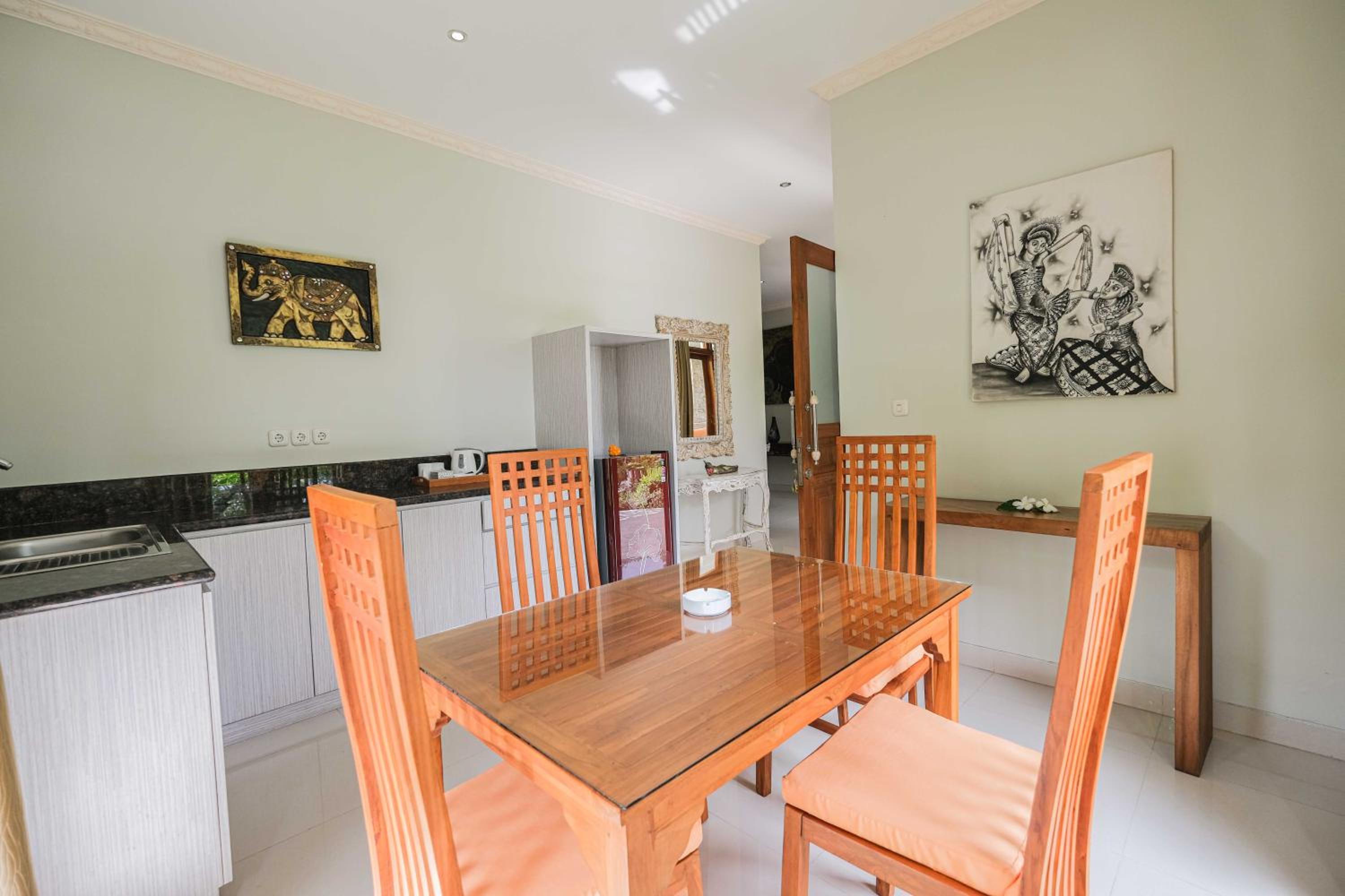 Two-Bedroom Villa - Photo 9