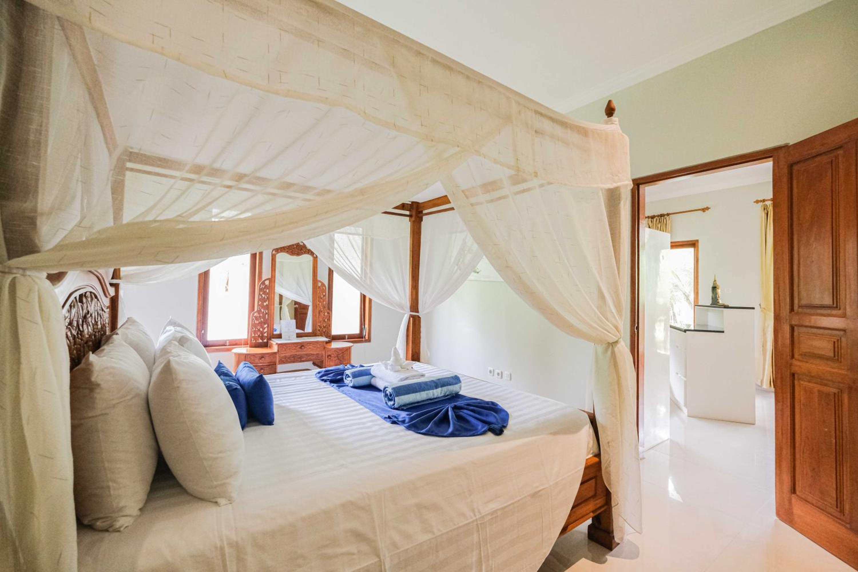 Two-Bedroom Villa - Photo 5