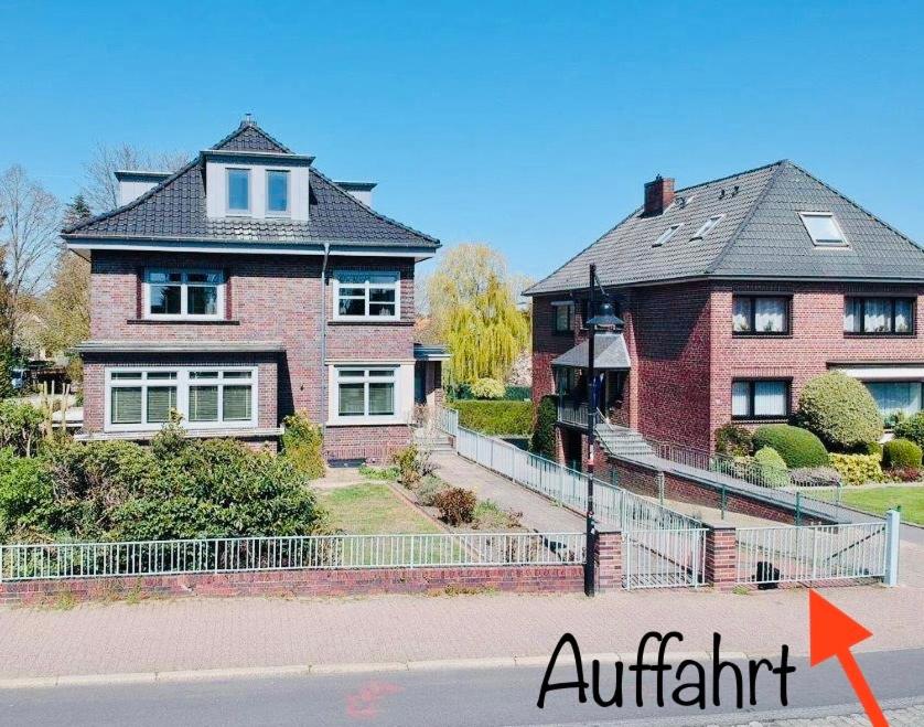 Three-Bedroom Apartment - Photo 33