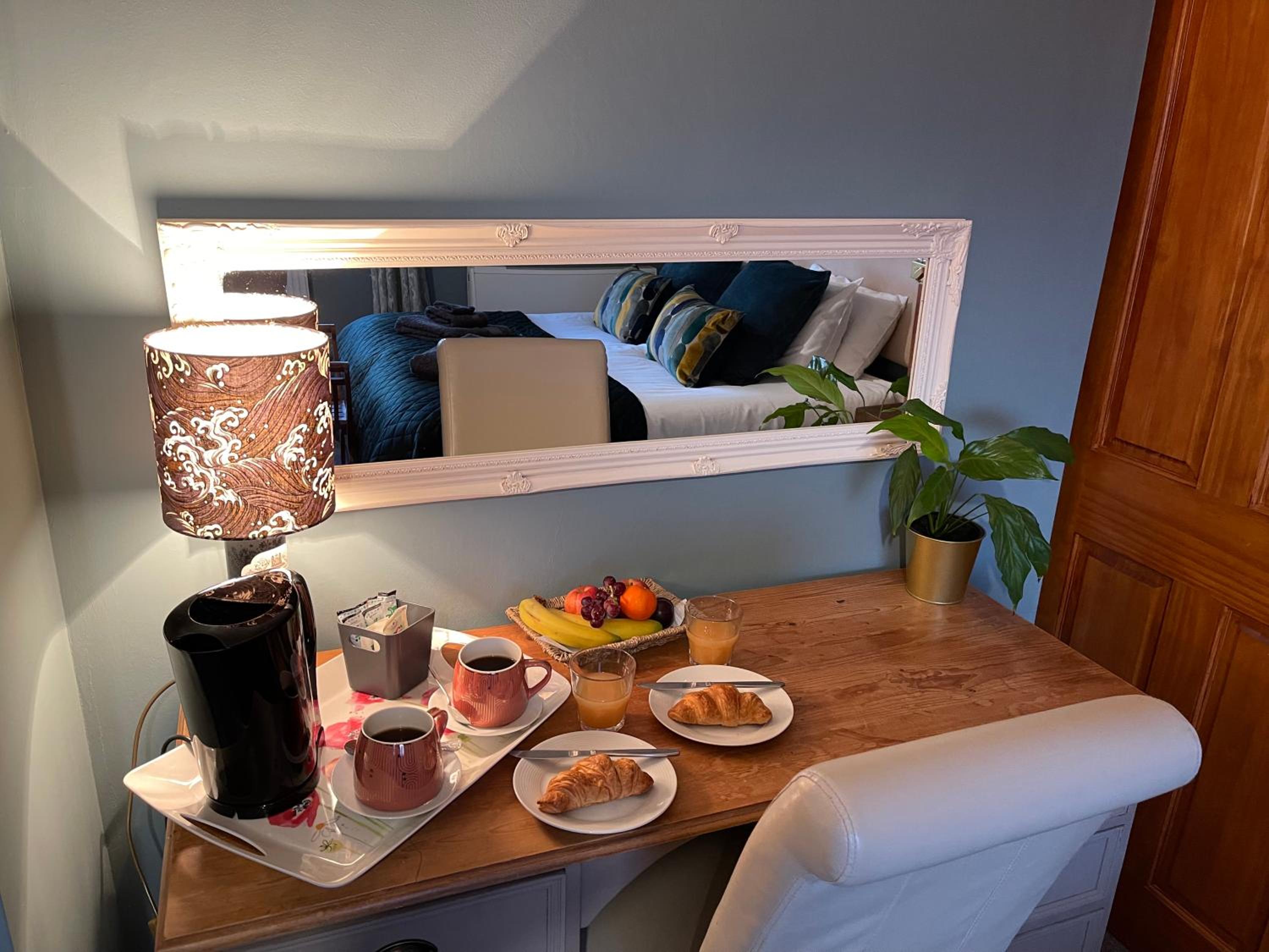 Triple Room with Private Bathroom photo 3