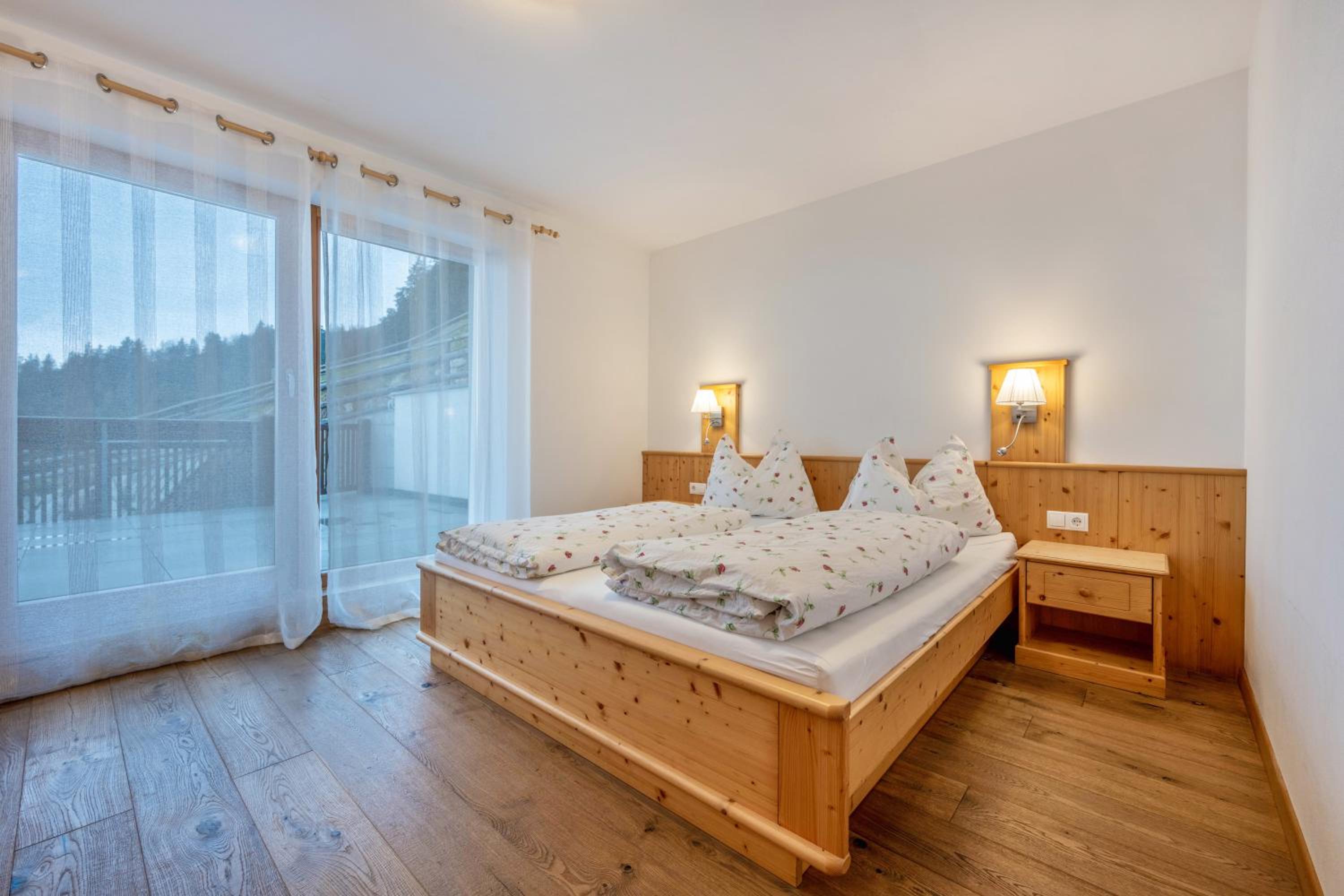 Two-Bedroom Deluxe Apartment with Garden View