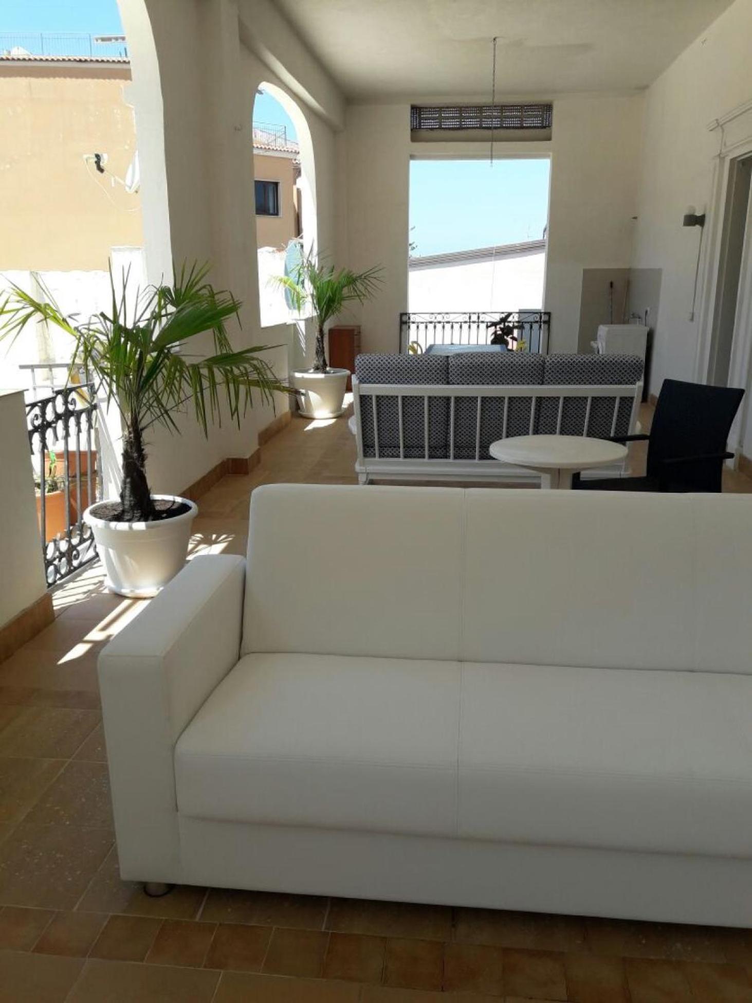 Studio with Terrace - Photo 14