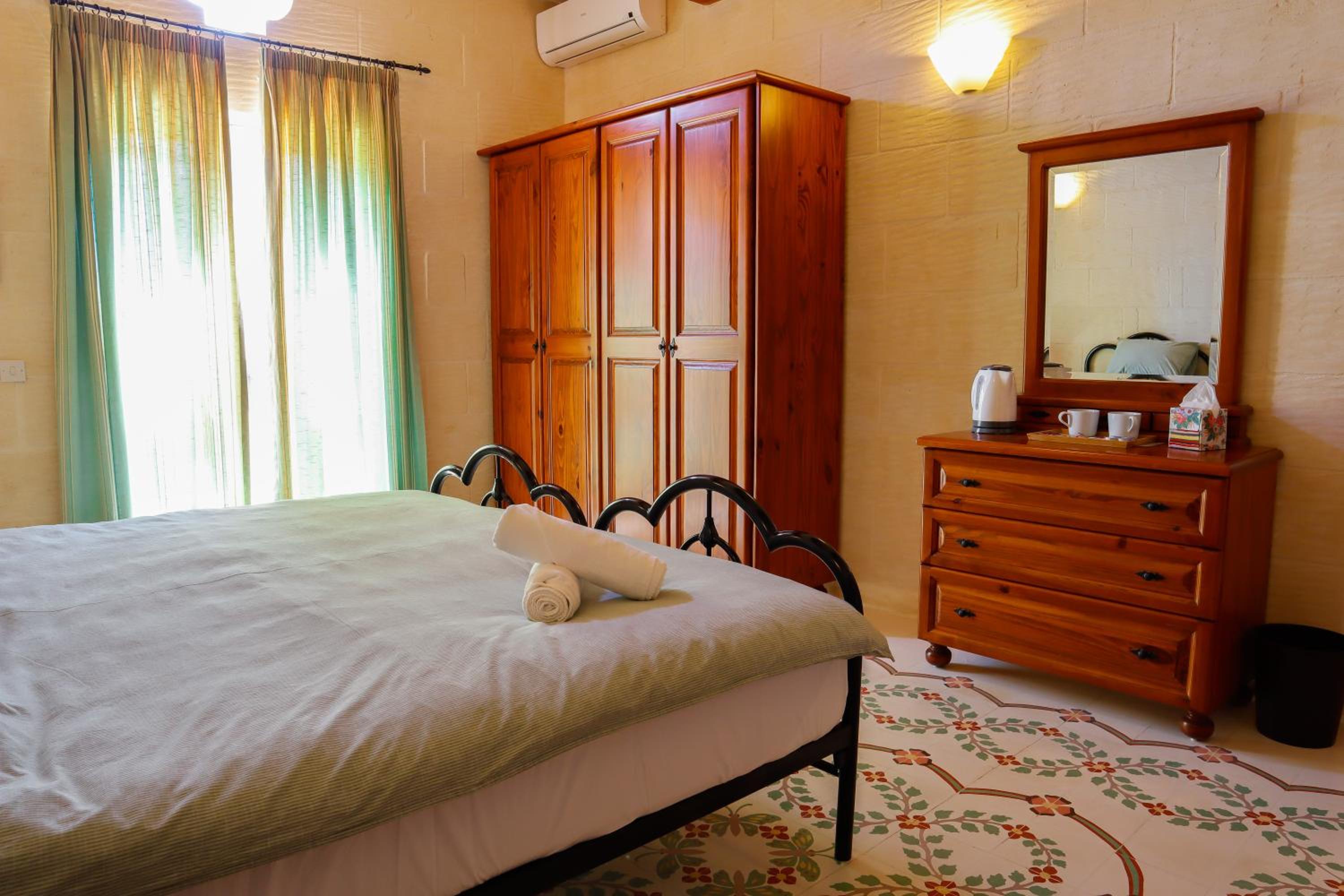 Double Room with Balcony photo 3