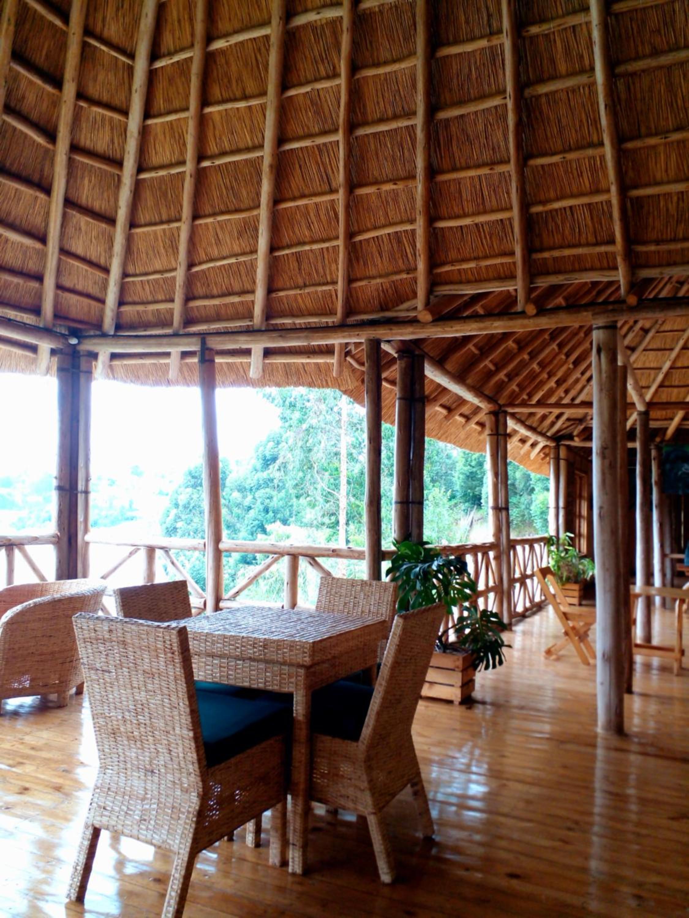 Family Room with Lake View photo 1