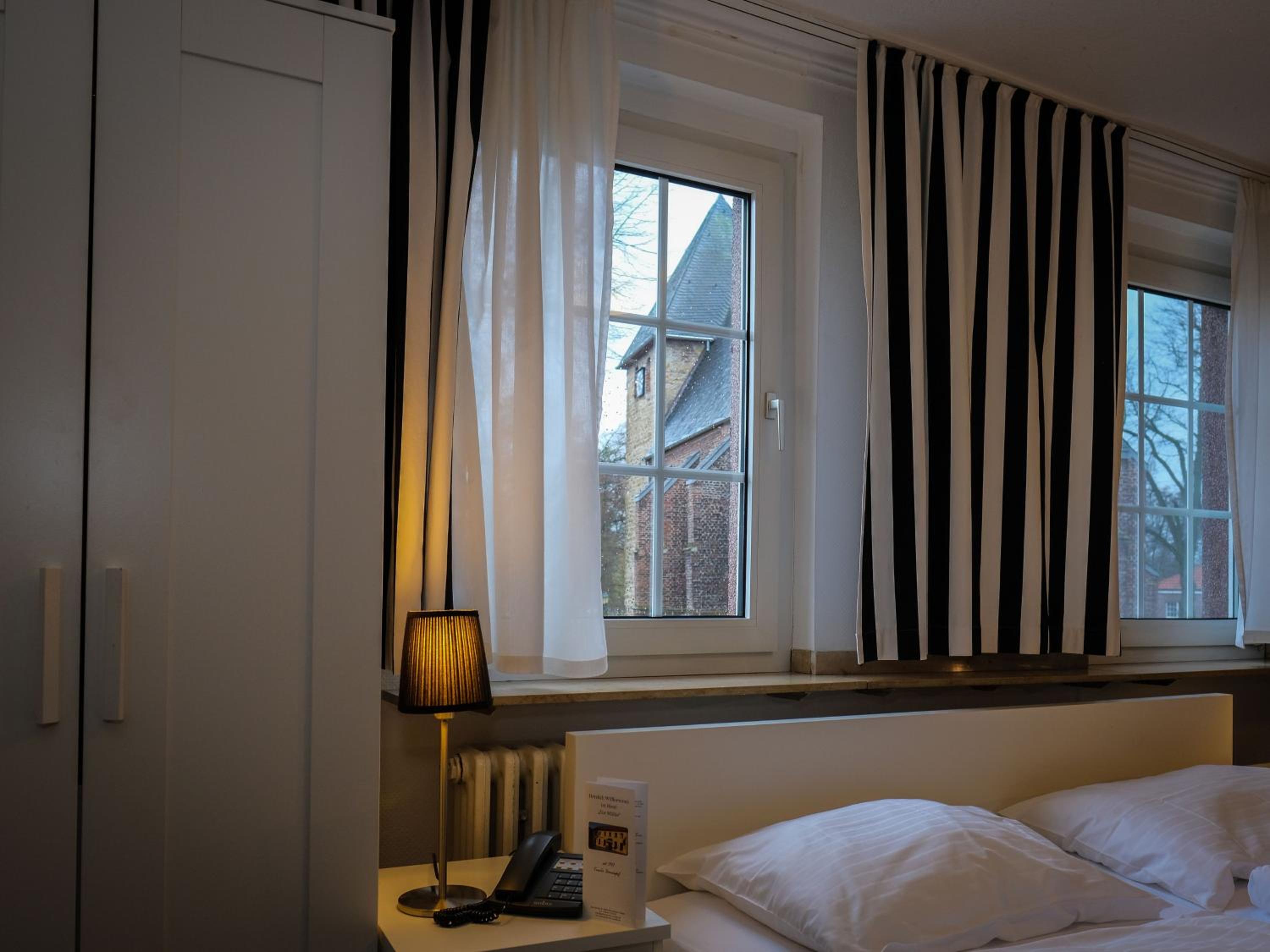 Economy Double Room - Photo 1