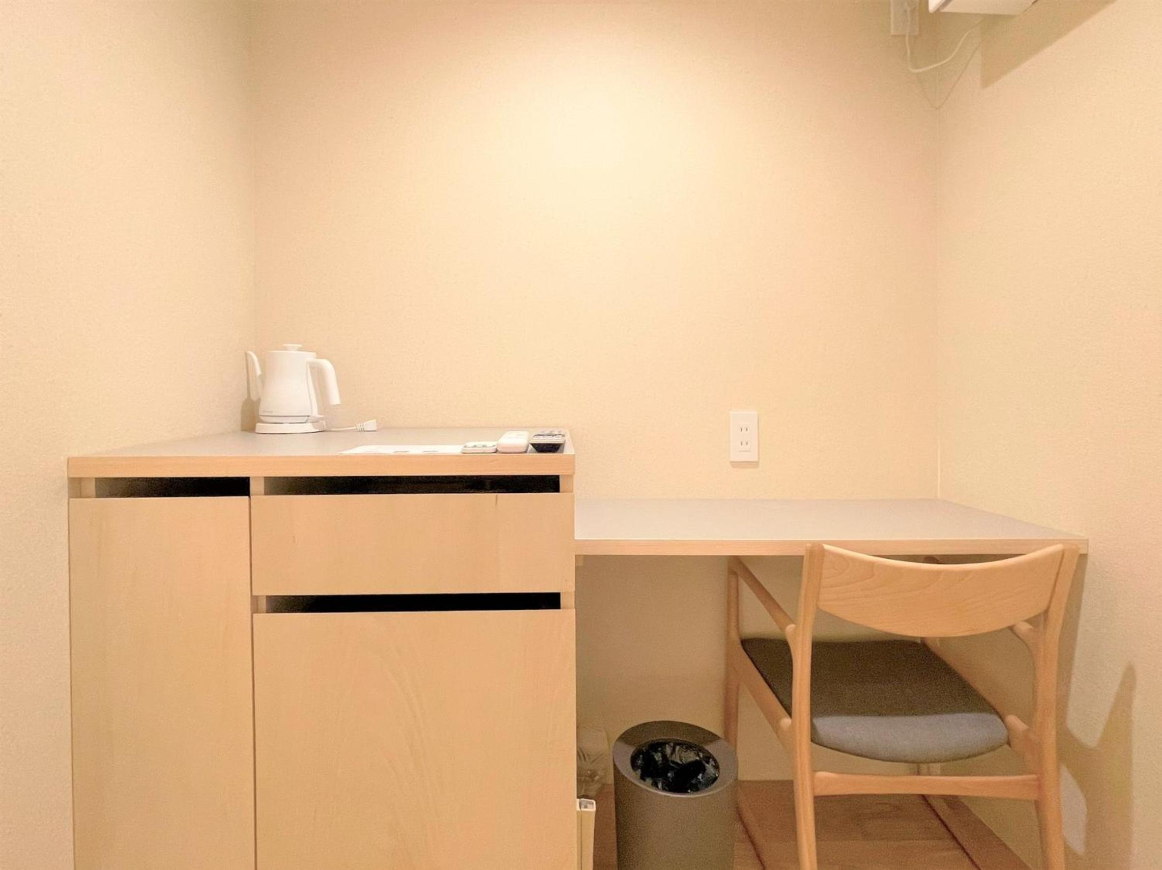 Standard Twin Room - Photo 4