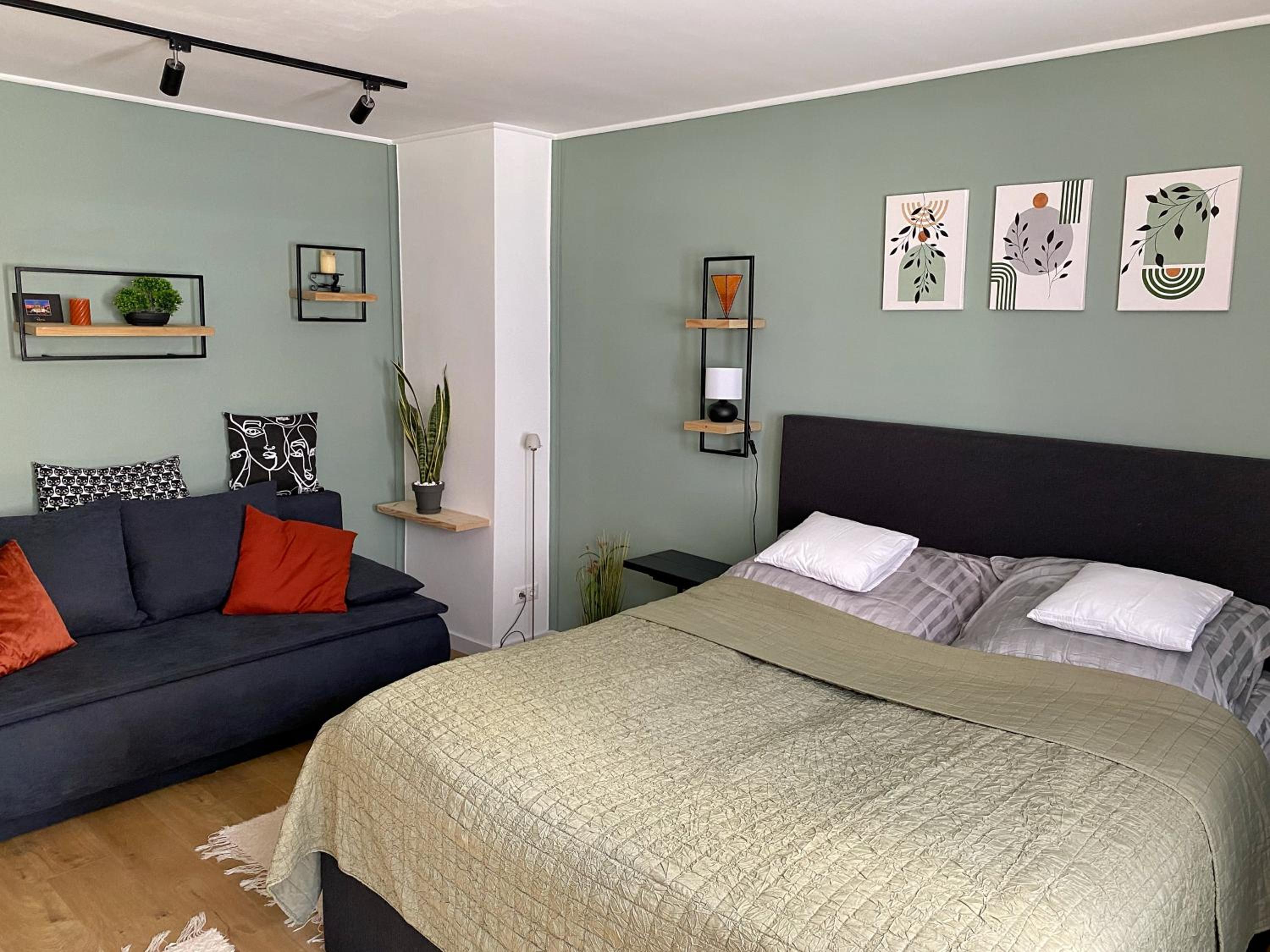 One-Bedroom Apartment photo 3