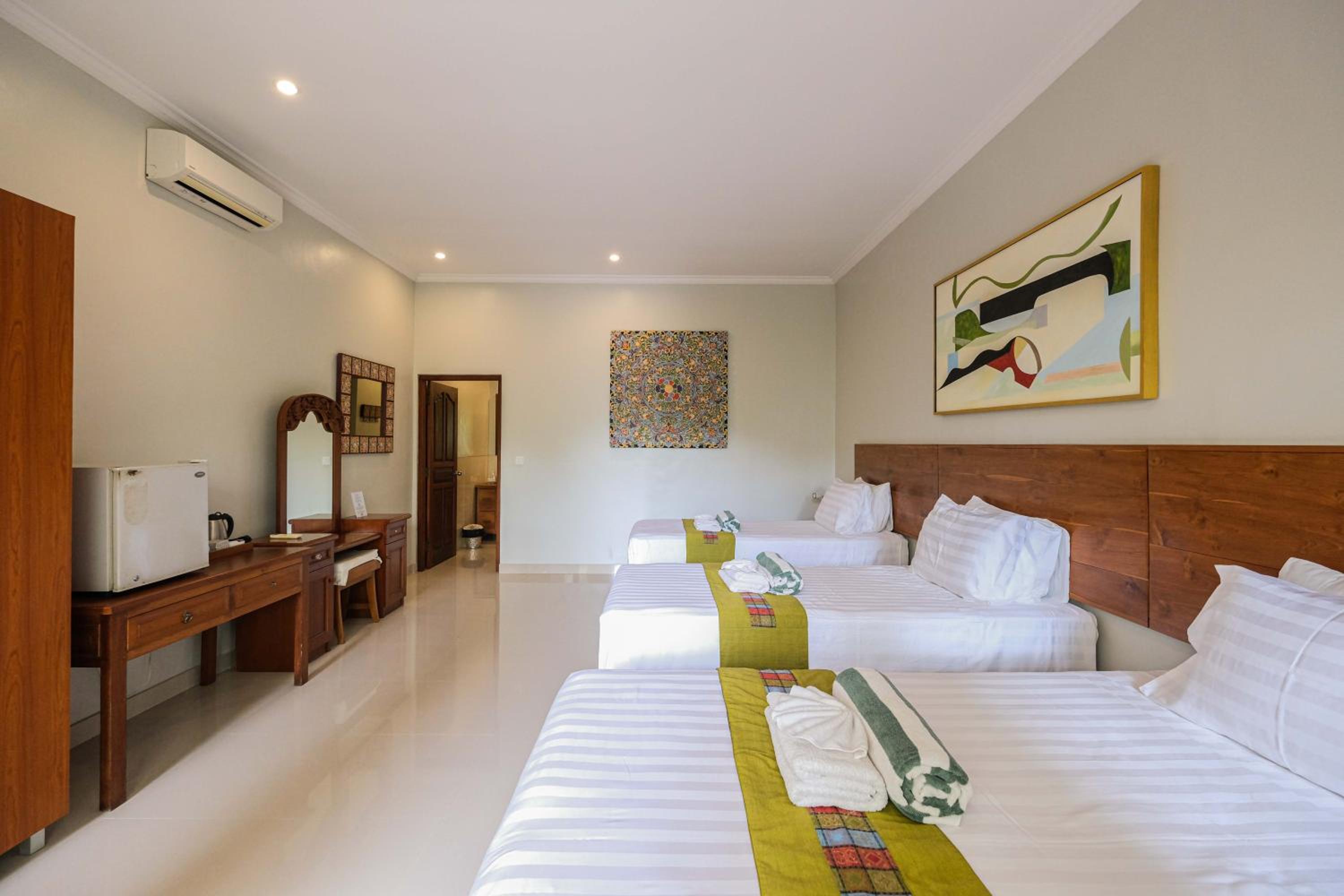 Triple Room with Garden View - Photo 2