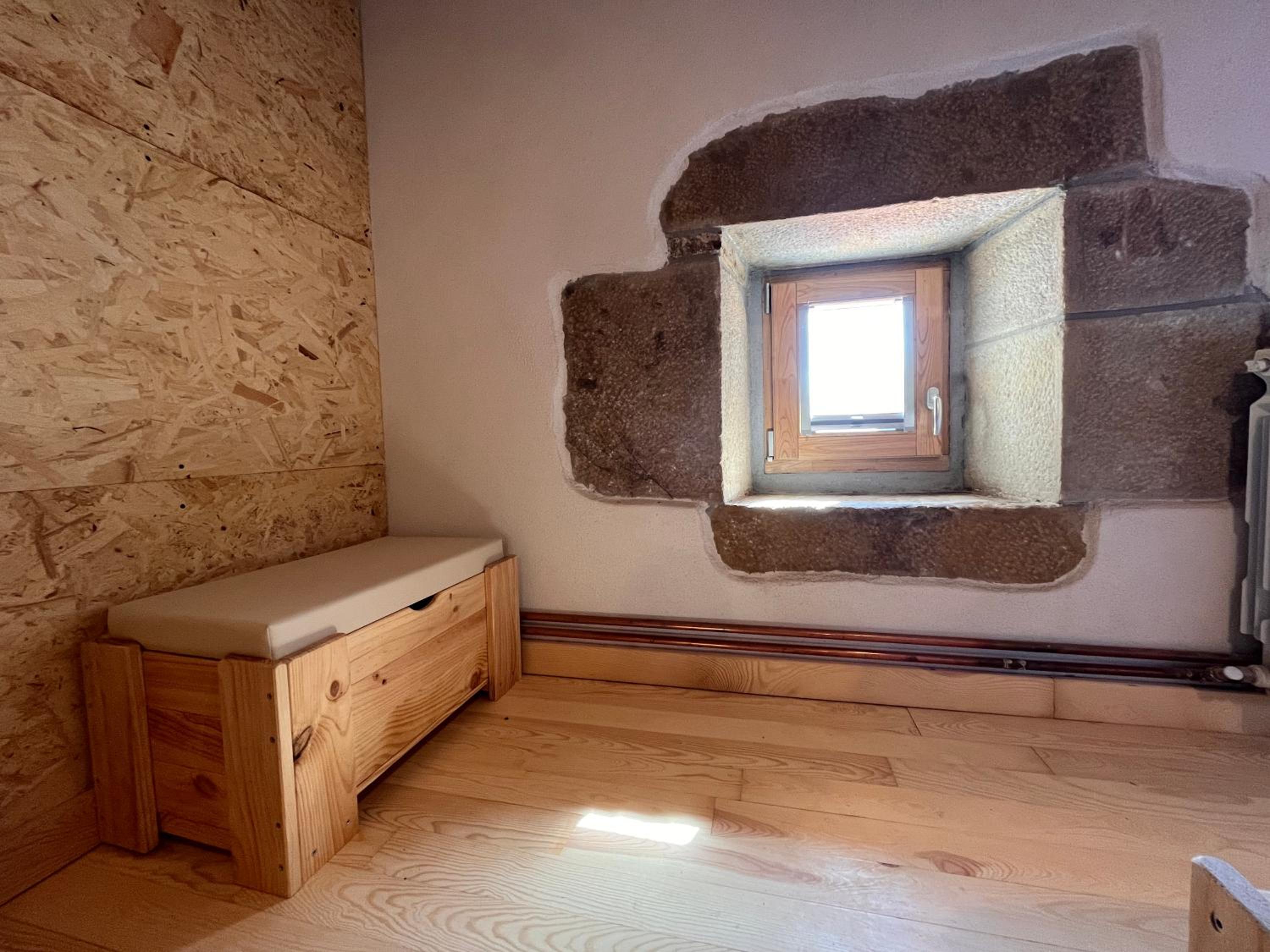Family Room - Disability Access - Photo 1