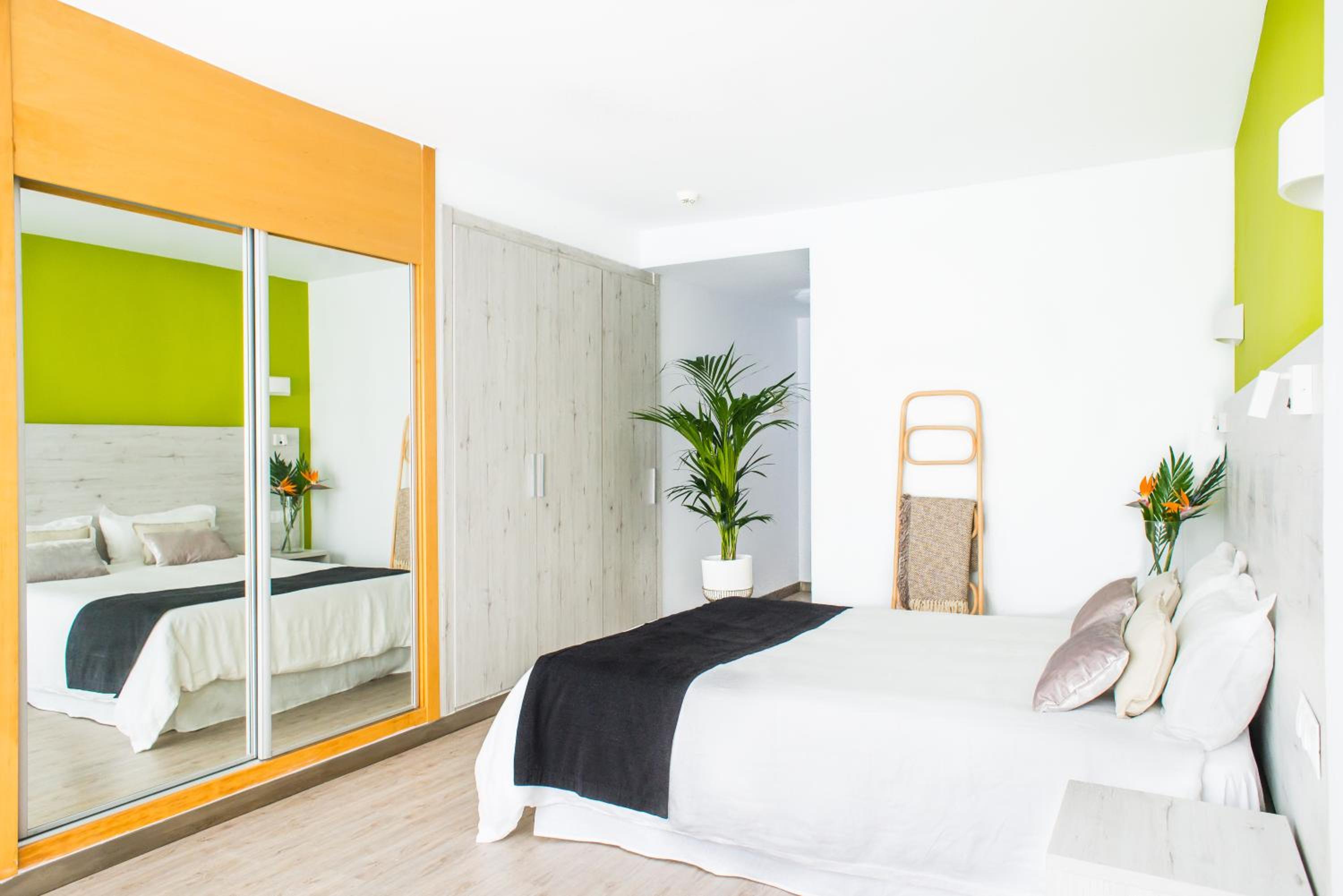 Suite Apartment (3 Adults) - Photo 17