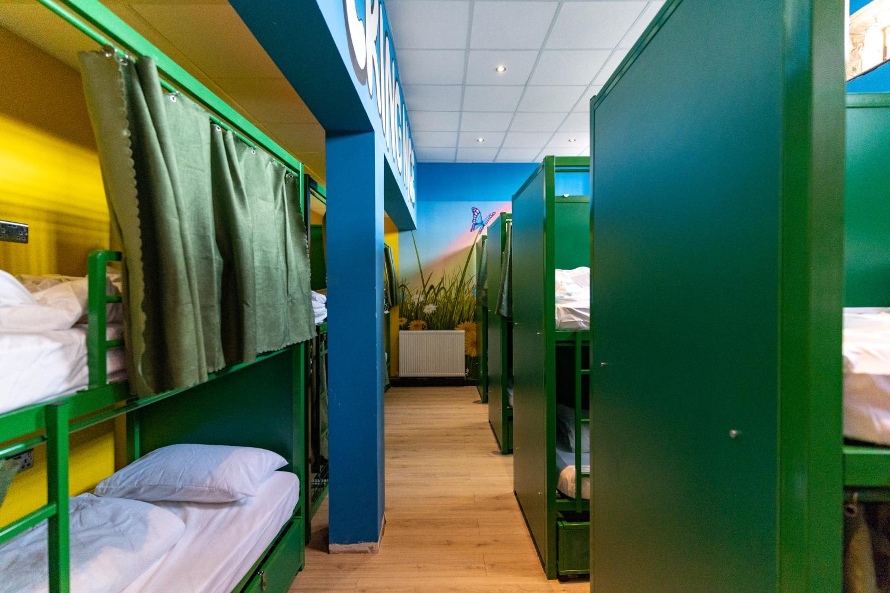 Bed in 16-Bed Female Dormitory Room photo 1