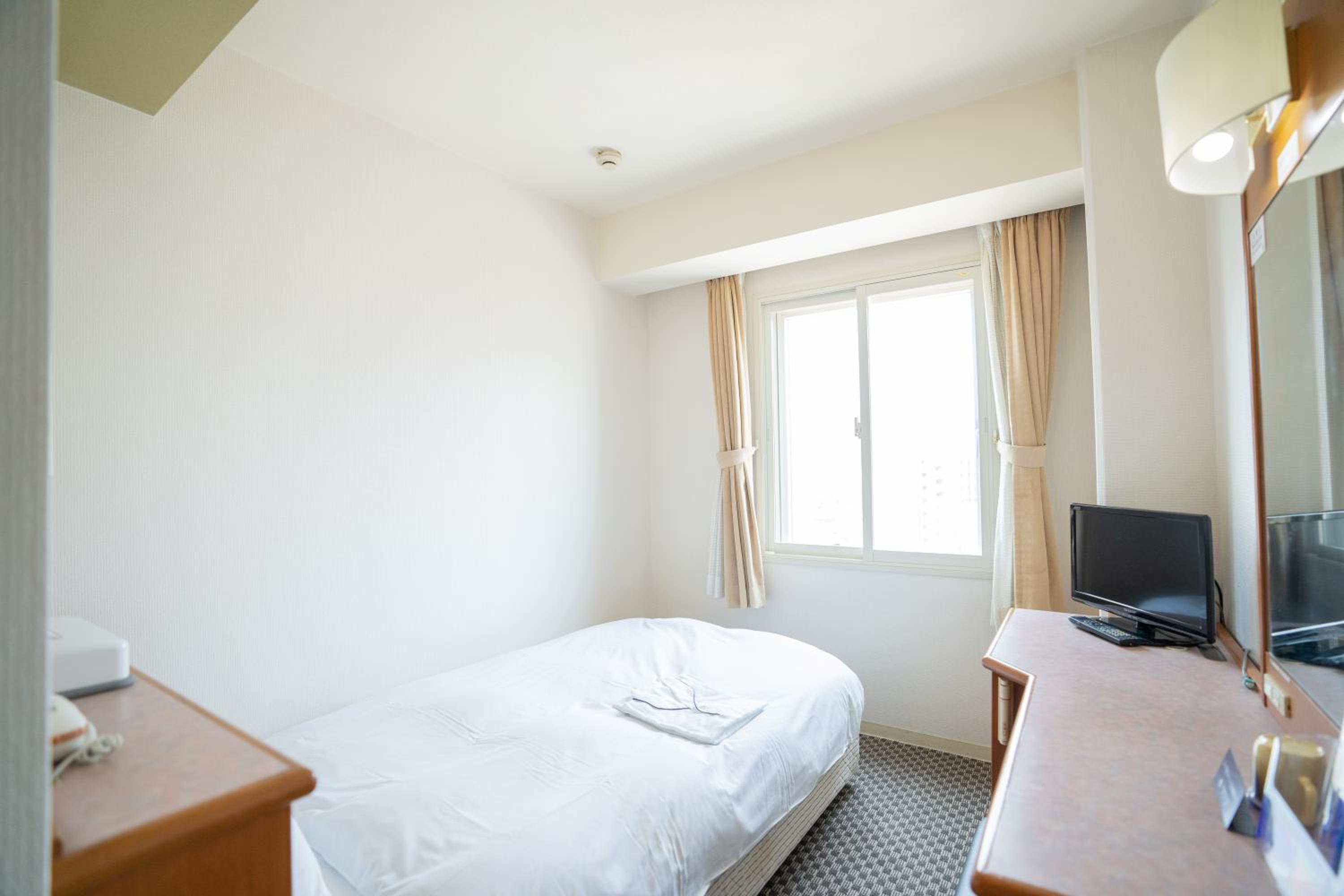 Single Room - Non-Smoking