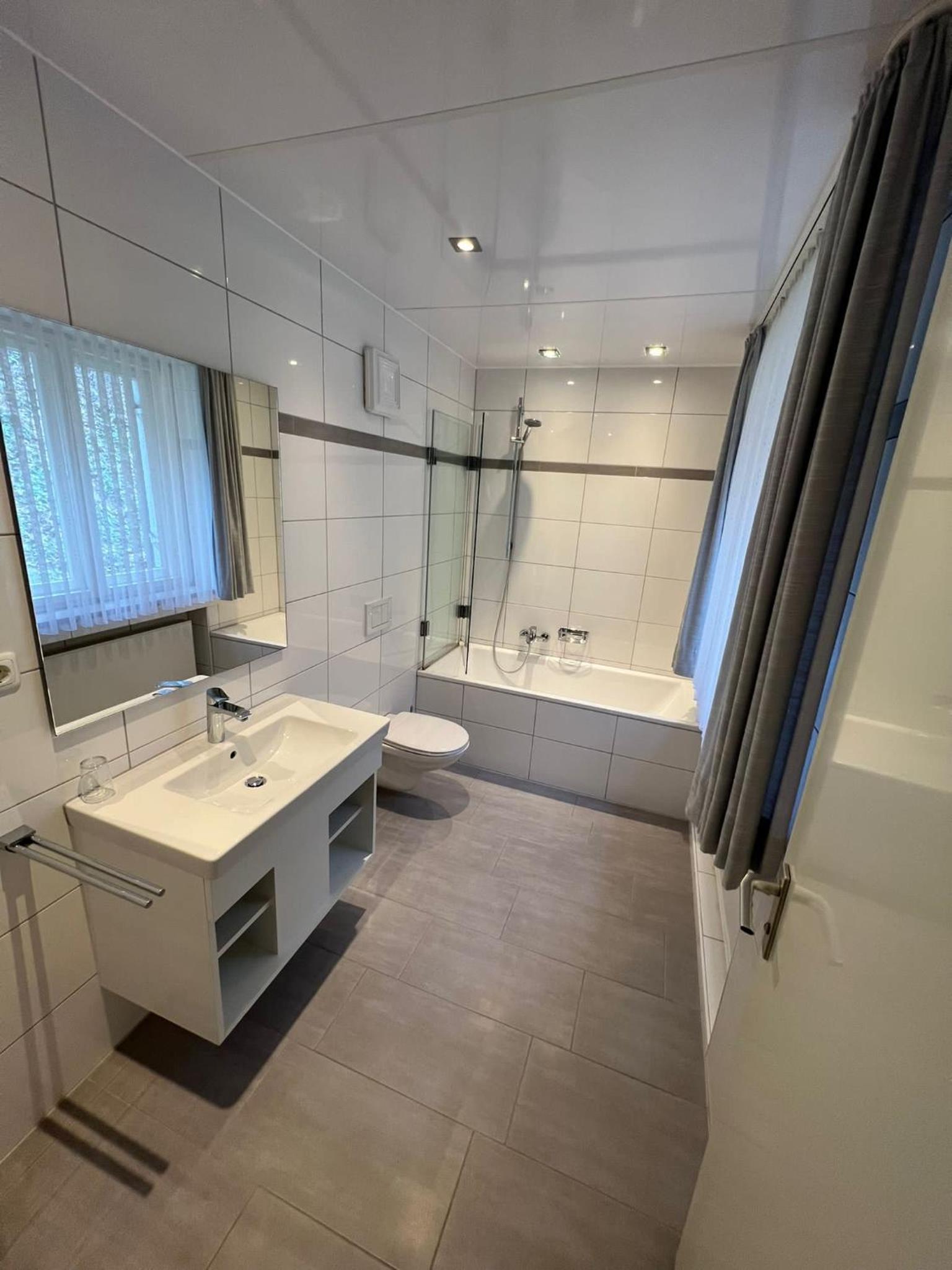 Double Room - Photo 5
