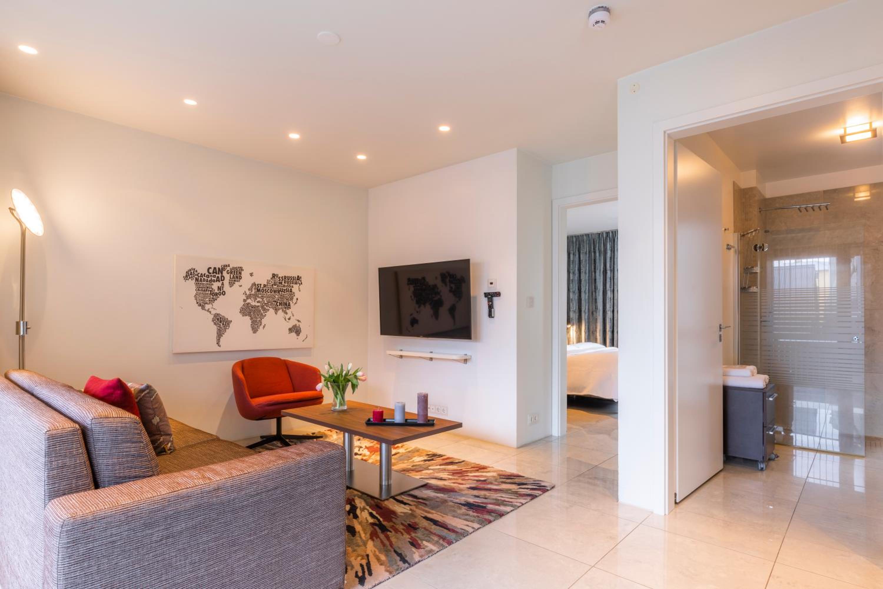One-Bedroom Apartment - Photo 1