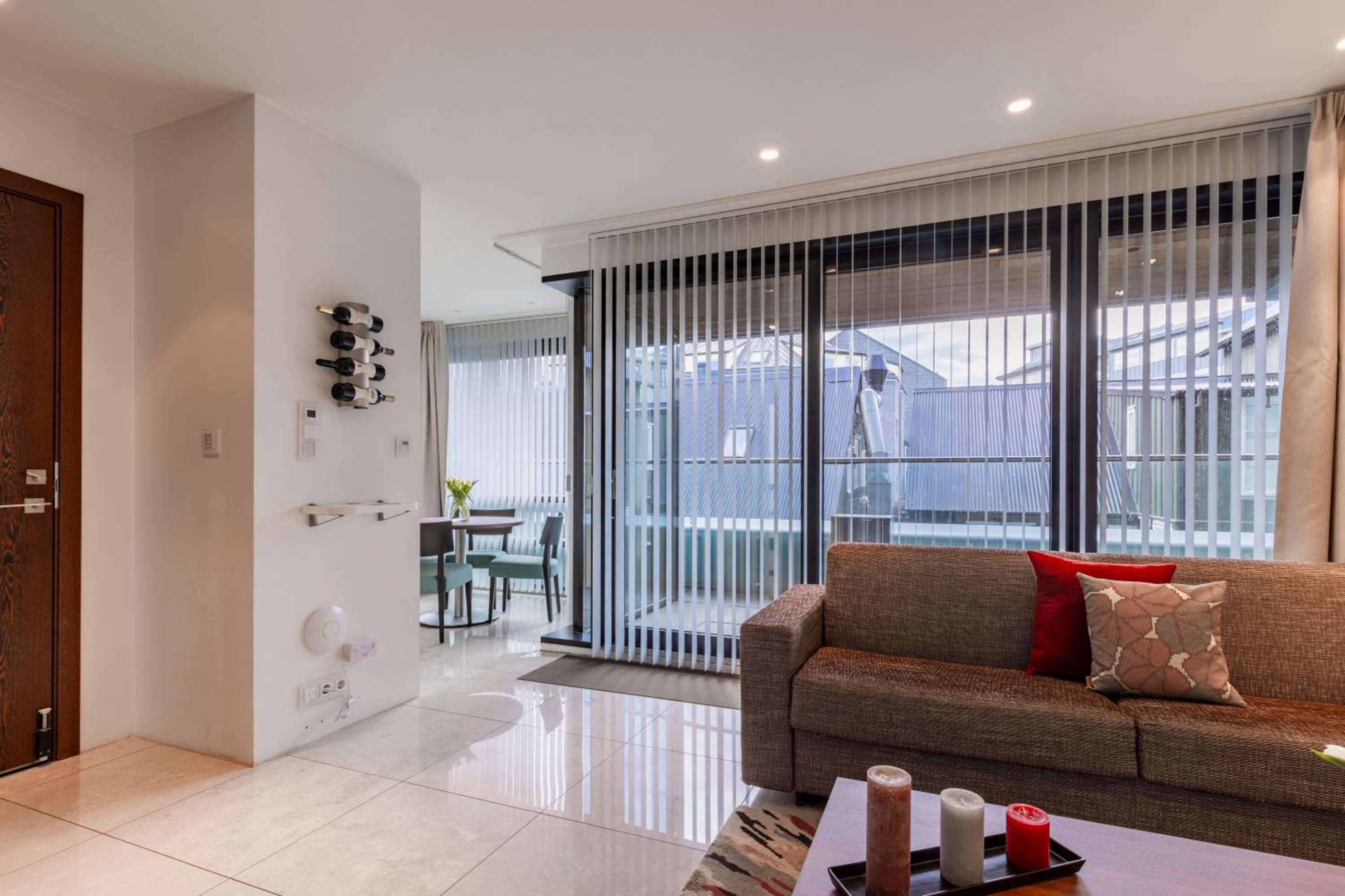 One-Bedroom Apartment - Photo 3
