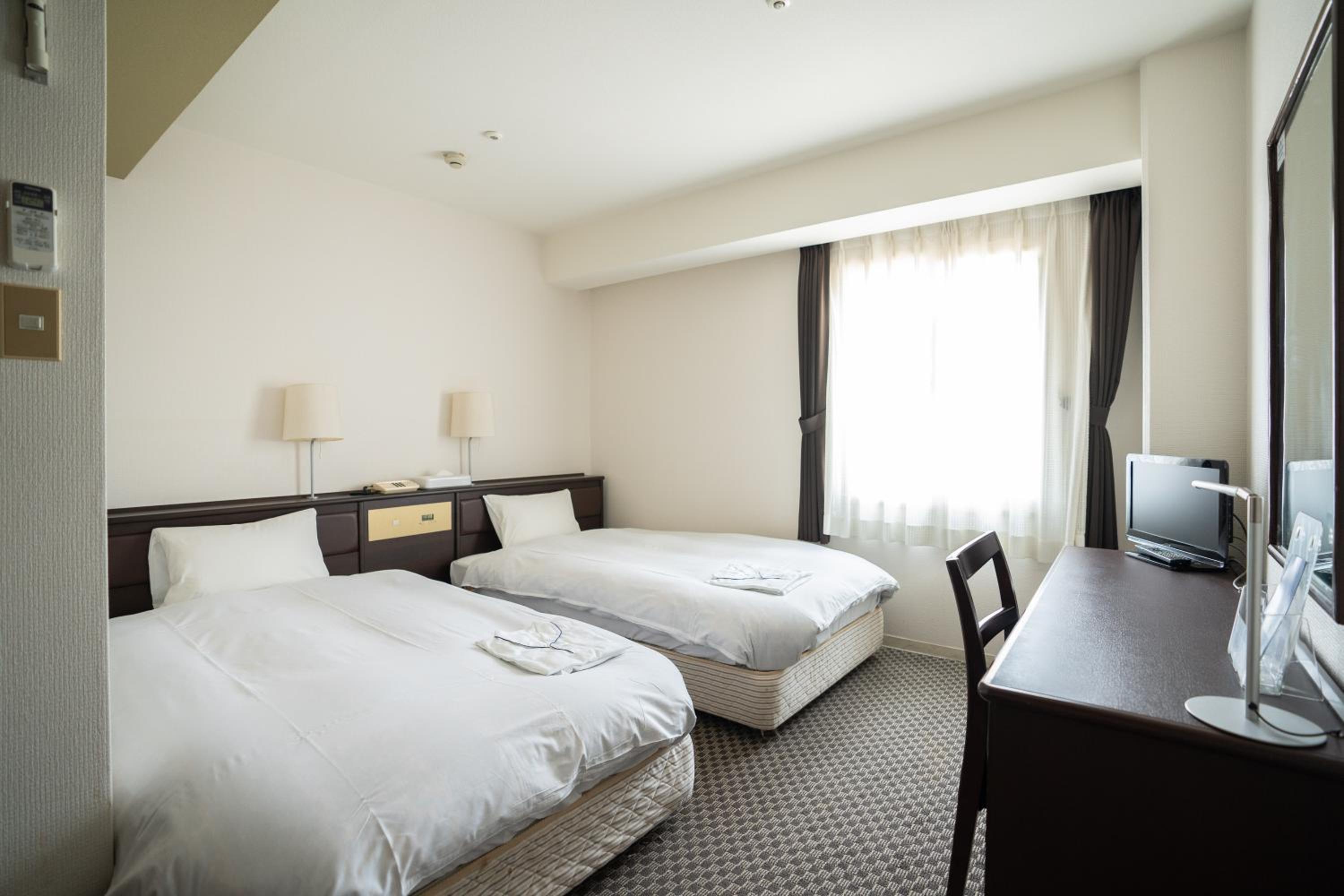 Standard Twin Room - Non-Smoking - Photo 1