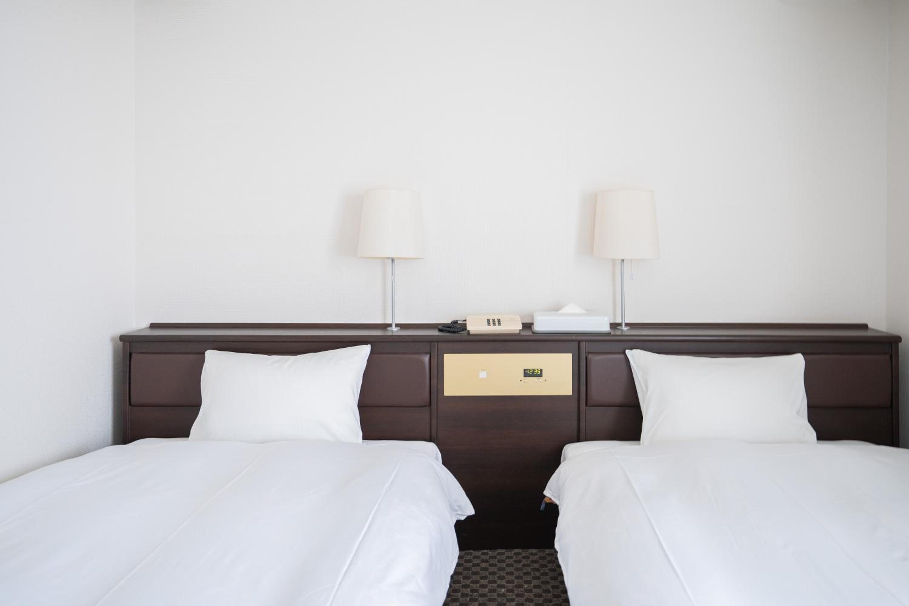 Standard Twin Room - Non-Smoking - Photo 3