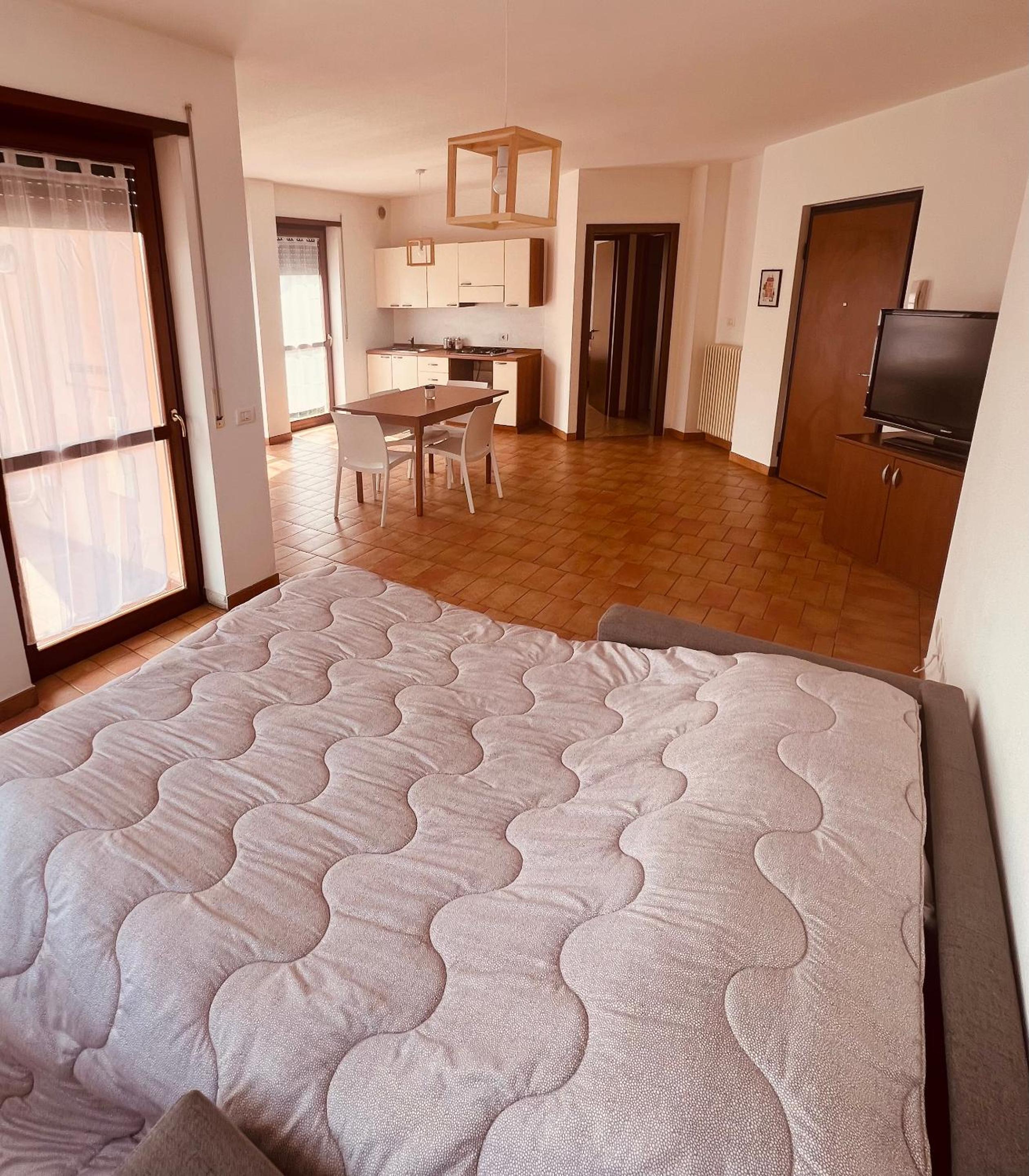 One-Bedroom Apartment - Photo 1
