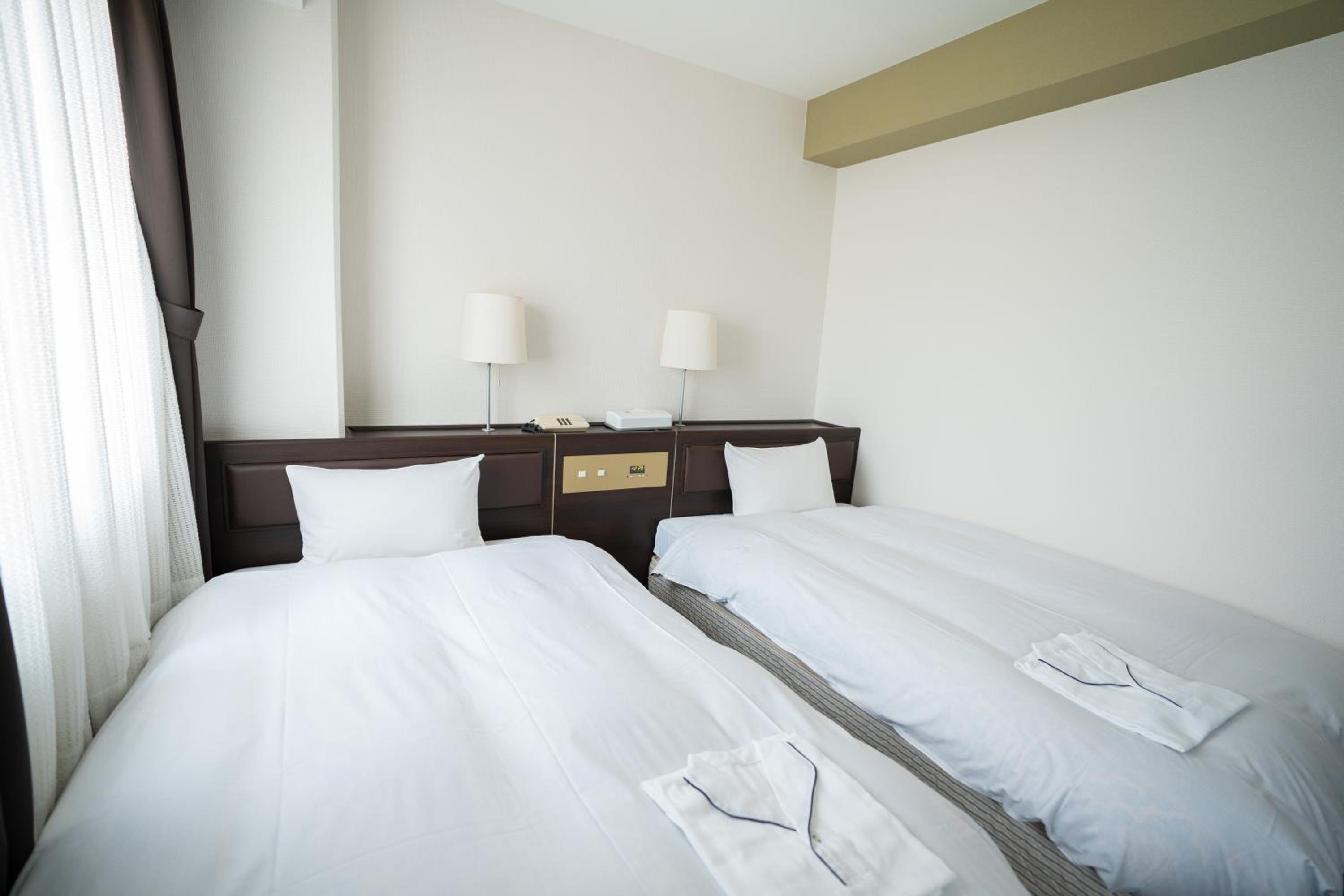 Superior Twin Room - Non-Smoking - Photo 2