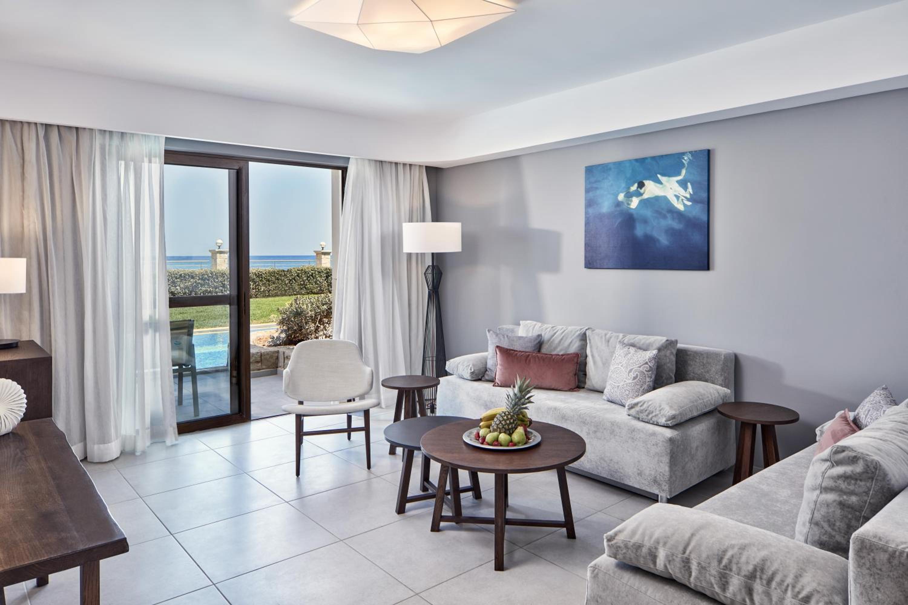 Family Suite Swim Up Sea View