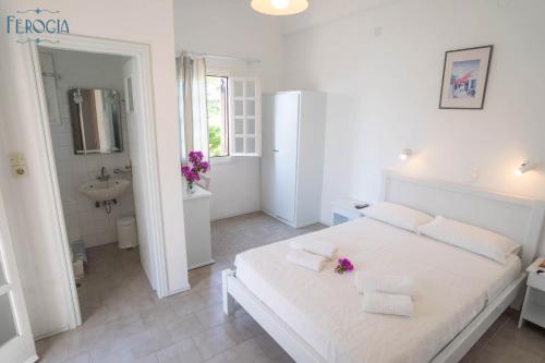 Deluxe Double or Twin Room with Sea View photo 3
