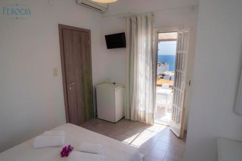 Deluxe Double or Twin Room with Sea View photo 2