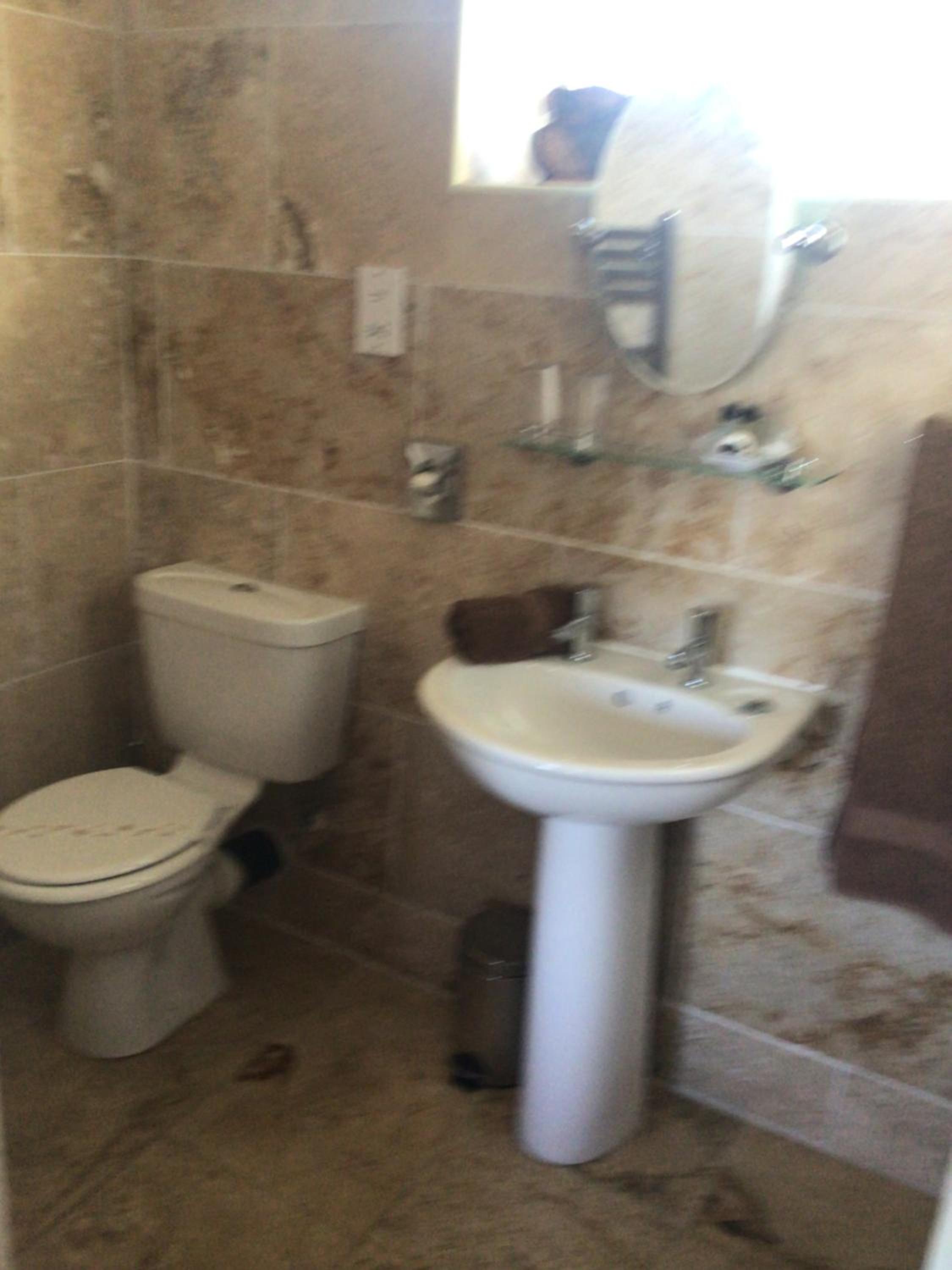 Standard Twin Room with Sea View - Photo 8
