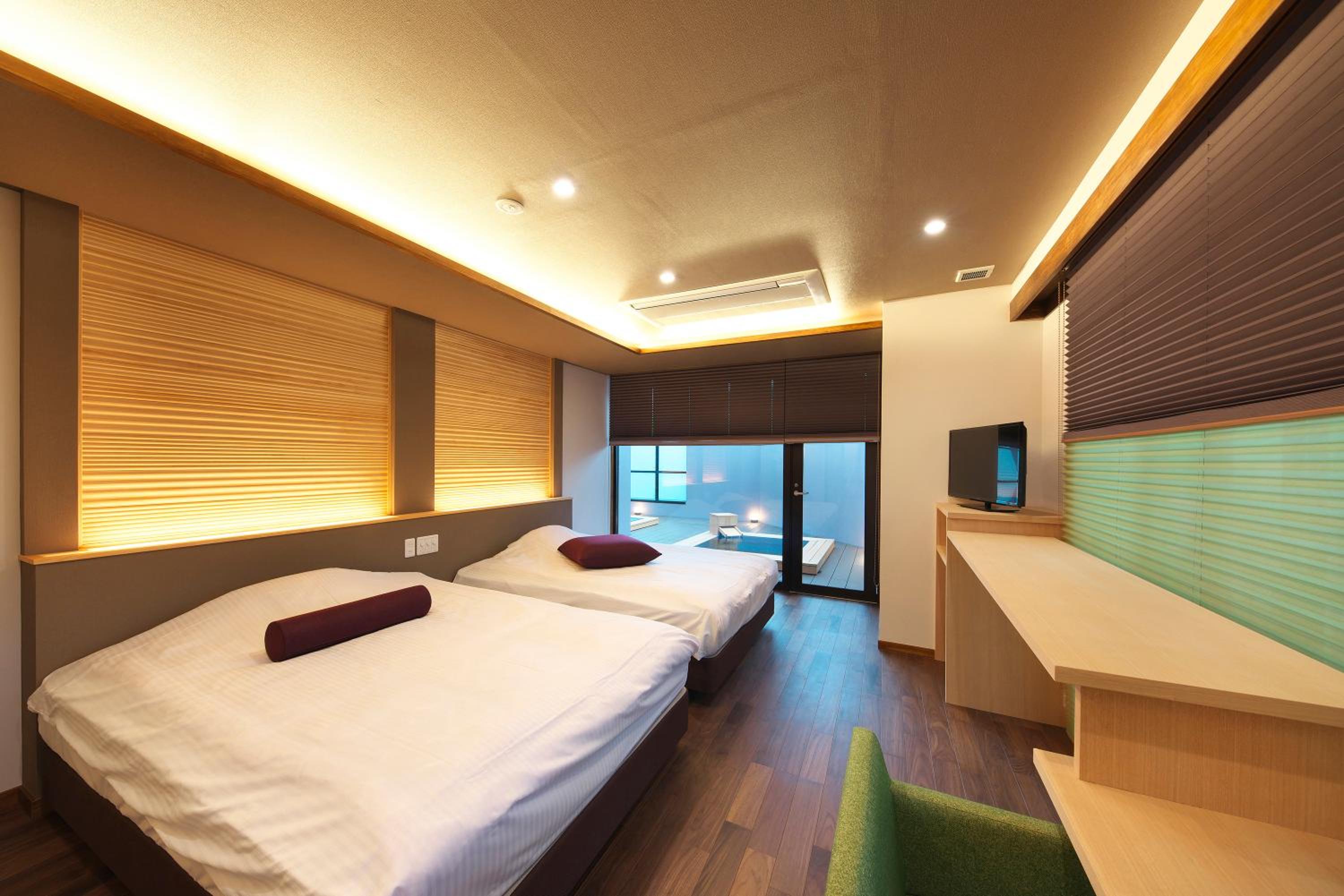 Deluxe Suite with Spa Bath